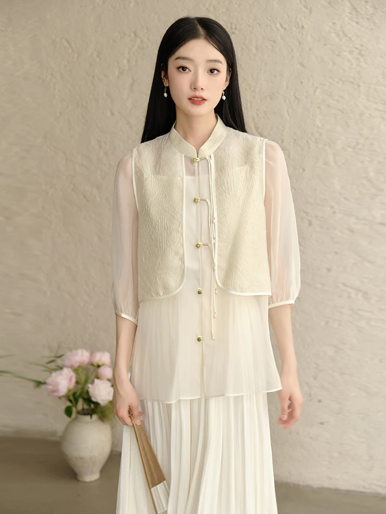 Chinese Style Original Summer Stand Collar Button up Floral Embroidery Half Skirt Set Women's Fashion Ensemble Polyester Fabric
Chinese Style Original Summer Stand Collar Button up Floral Embroidery Half Skirt Set Women's Fashion Ensemble Polyester Fabric