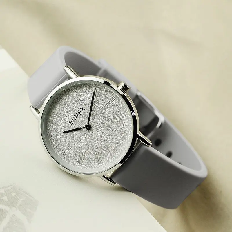 Silicone Strap Quartz Watch: Soft, Comfortable, Available in Multiple Colors and Sizes, Suitable for Men and Women.
Silicone Strap Quartz Watch: Soft, Comfortable, Available in Multiple Colors and Sizes, Suitable for Men and Women.