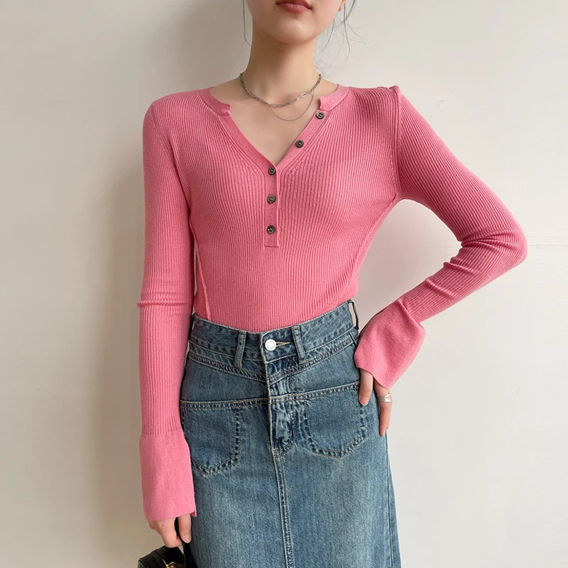 Autumn Winter Women's Cashmere T-shirt Top New Retro Solid Color Semi Cardigan V-neck Flared Sleeve Fishbone Line Slim Fit Top
Autumn Winter Women's Cashmere T-shirt Top New Retro Solid Color Semi Cardigan V-neck Flared Sleeve Fishbone Line Slim Fit Top