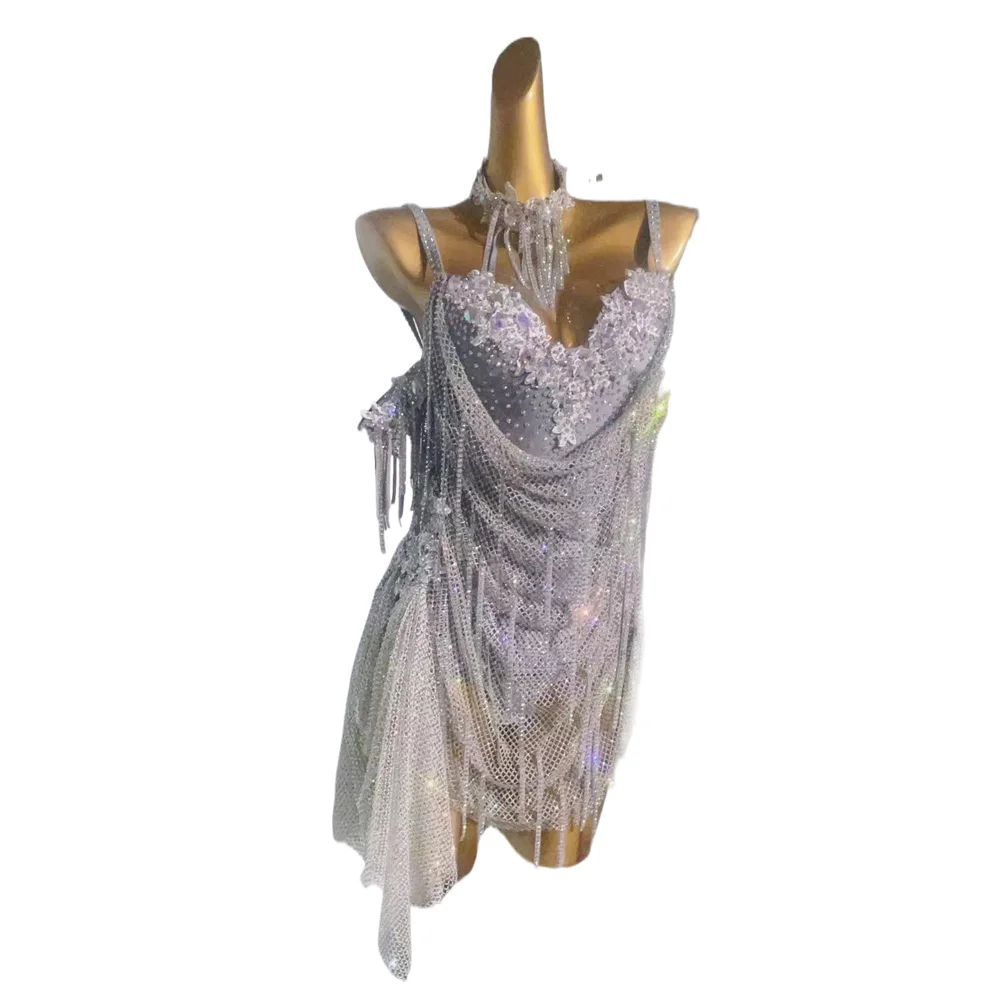 Latin Dance International Competition Clothing High-end Custom Cha Cha Tango Ballroom Performance dress Mesh Cloak
Latin Dance International Competition Clothing High-end Custom Cha Cha Tango Ballroom Performance dress Mesh Cloak