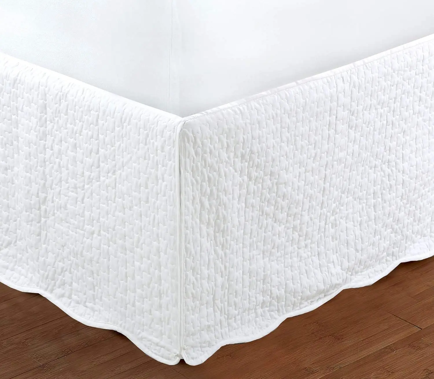 White Quilted Bed Skirt Dust Ruffle, 16" Drop Queen
White Quilted Bed Skirt Dust Ruffle, 16" Drop Queen