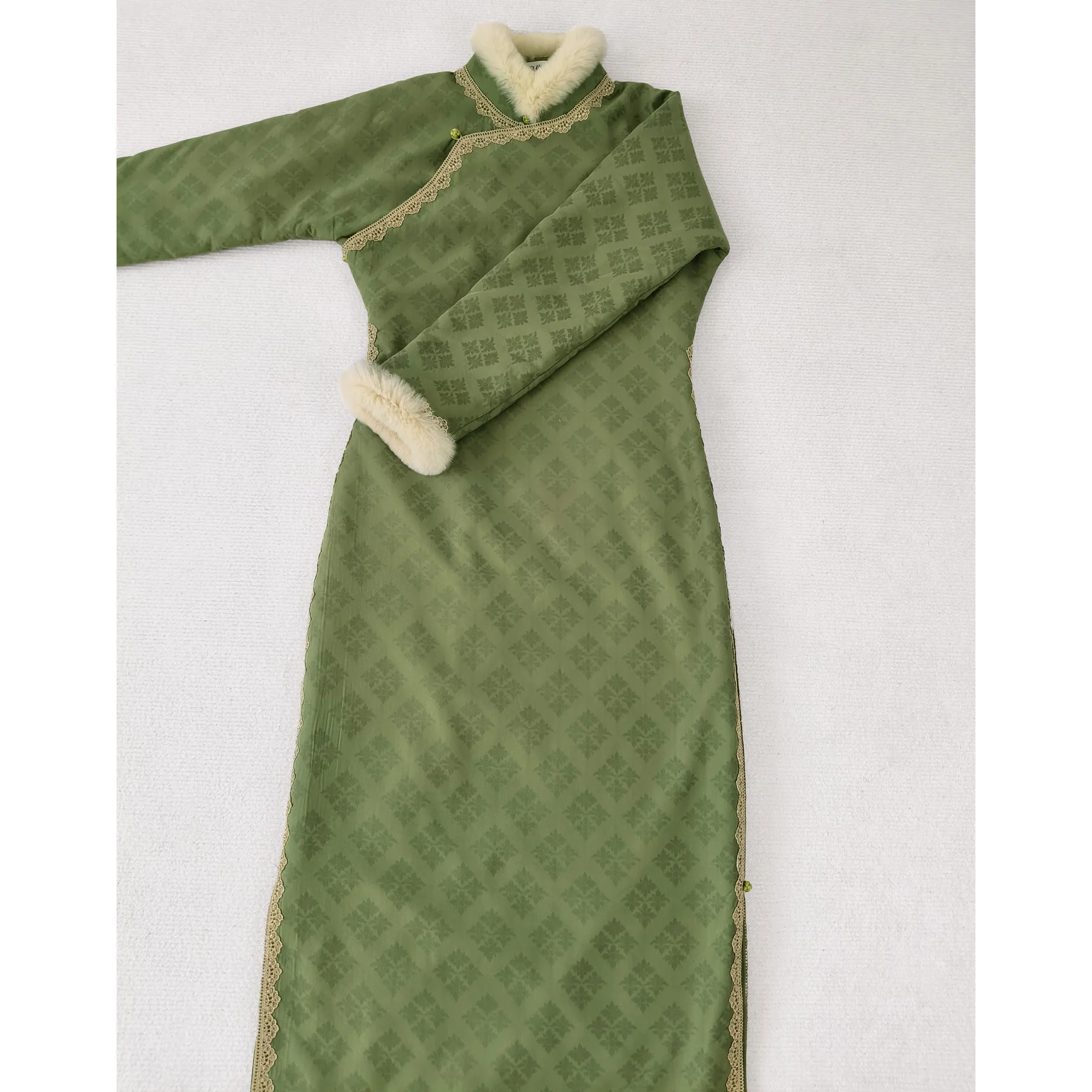 Теплый халат с традиционным узором, осенне-зимний, с меховым воротником, теплый, в ретро-стиле, для повседневной носки, длинный...
Теплый халат с традиционным узором, осенне-зимний, с меховым воротником, теплый, в ретро-стиле, для повседневной носки, длинный...