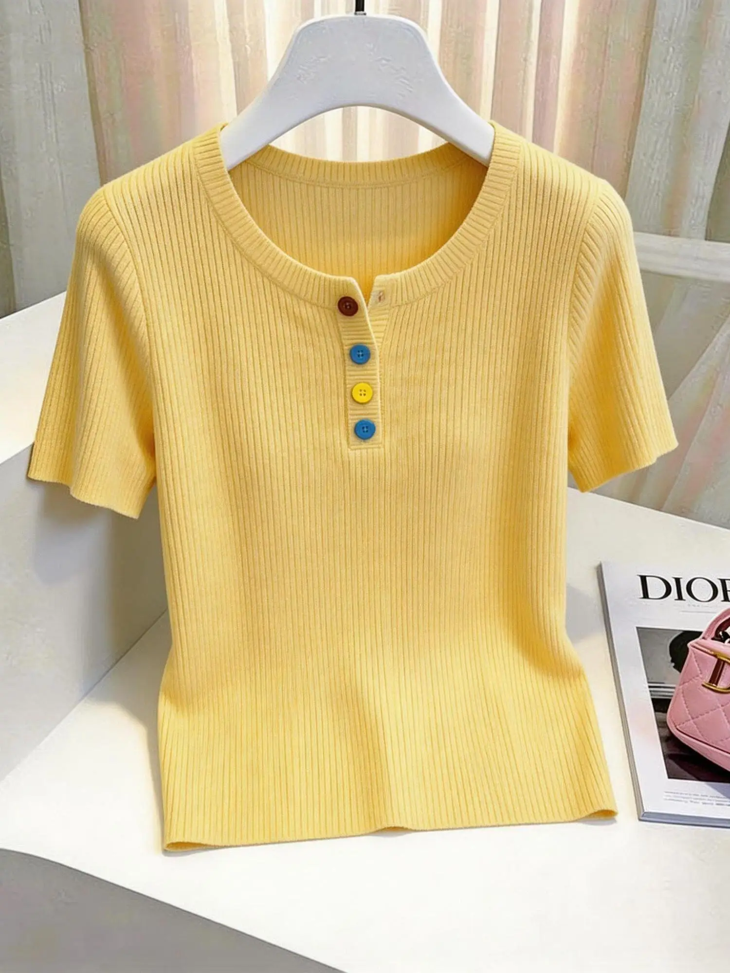 plus Size Women's T-Shirt Ice Silk Knitted Short Sleeve Summer Thin Fashionable Top Breathable Comfortable Korean Style Strai...
plus Size Women's T-Shirt Ice Silk Knitted Short Sleeve Summer Thin Fashionable Top Breathable Comfortable Korean Style Strai...