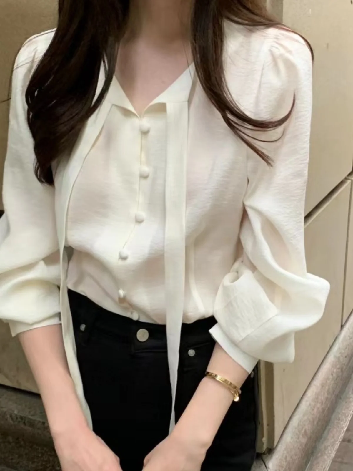 Ele V-Ne Long Sve irt, женский модный свободный крой с бантом, корейский осенний топ, Новое поступление, милый молодежный топ
Ele V-Ne Long Sve irt, женский модный свободный крой с бантом, корейский осенний топ, Новое поступление, милый молодежный топ