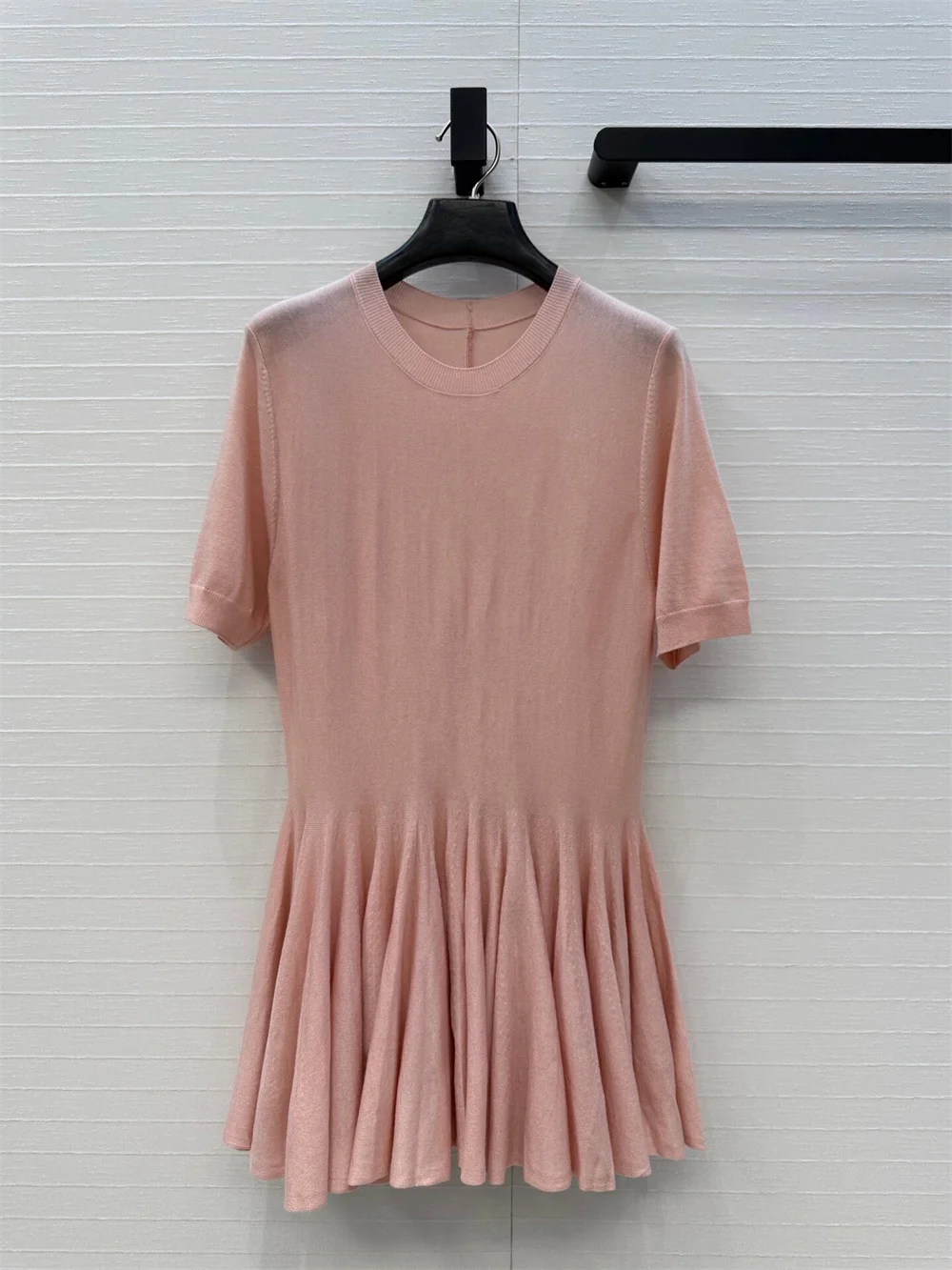Spring/Summer Round Neck Waist-cinching Wool Knit T-Shirt Fashionable Versatile Elegant Mid-Length Top for Women
Spring/Summer Round Neck Waist-cinching Wool Knit T-Shirt Fashionable Versatile Elegant Mid-Length Top for Women