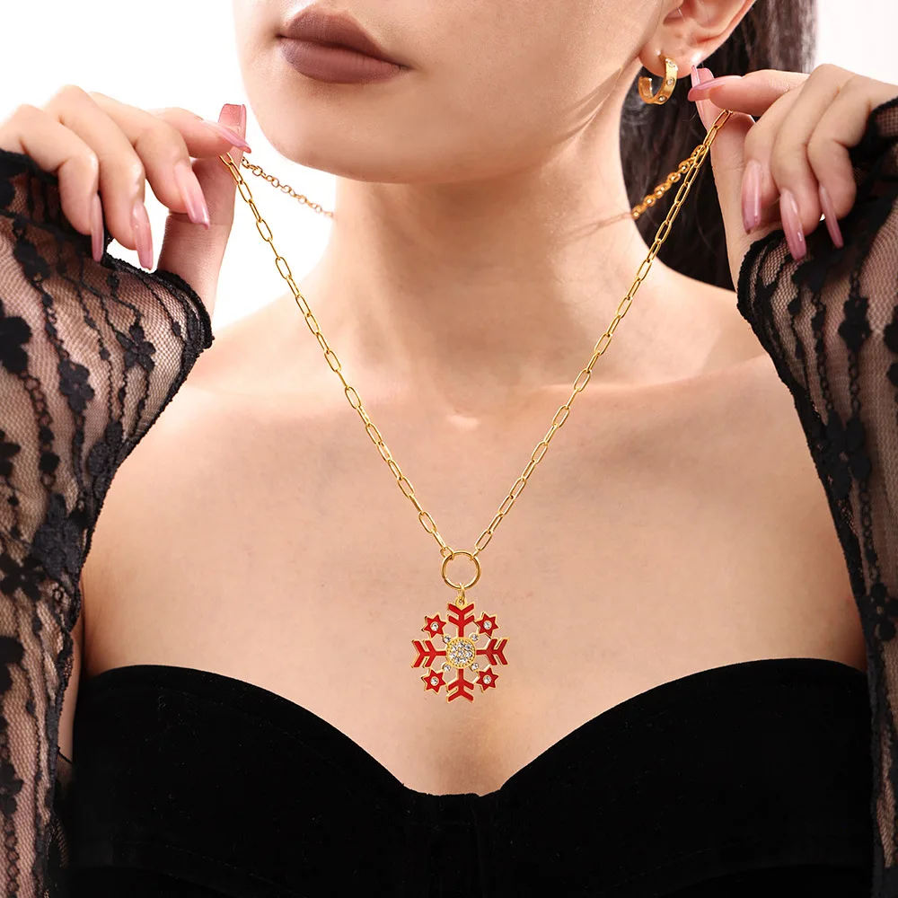 2025New Luxurious Zircon Oil-Drop Christmas Snowflake Pendant Necklace Romantic Stainless Steel Sweater Chain Christmas gift
2025New Luxurious Zircon Oil-Drop Christmas Snowflake Pendant Necklace Romantic Stainless Steel Sweater Chain Christmas gift