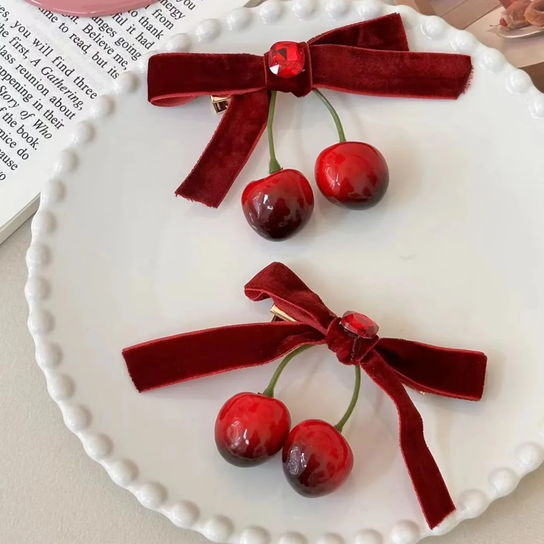 Cherry Red Bow Velvet Texture Elegant Hair Clip Fashionable Versatile Edge Hairpin Sweet Cool Headwear Girl Hair Accessories
Cherry Red Bow Velvet Texture Elegant Hair Clip Fashionable Versatile Edge Hairpin Sweet Cool Headwear Girl Hair Accessories