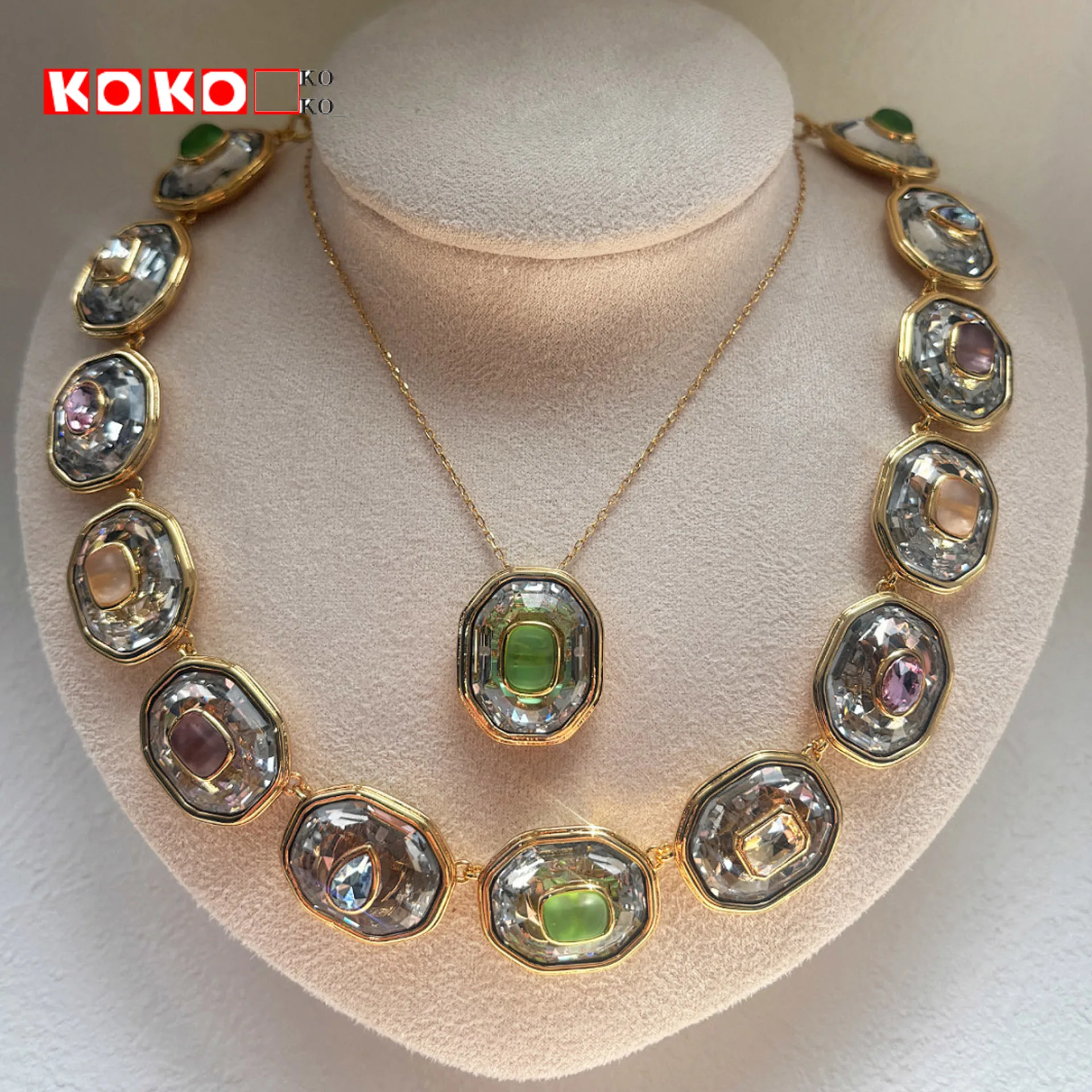 Оригинальный комплект ювелирных украшений 2026: колье и серьги с цирконами и геометрической огранкой в форме восьмиугольника, романтический подарок для женщин
Оригинальный комплект ювелирных украшений 2026: колье и серьги с цирконами и геометрической огранкой в форме восьмиугольника, романтический подарок для женщин