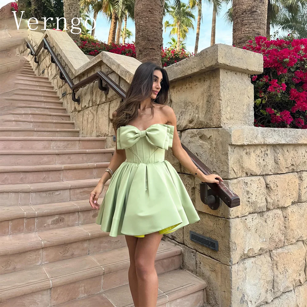 Verngo Green Satin Mini Prom Gown 2024 Women Strapless A Line Ball Gown Short Lace Up Birthday Party Dress
Verngo Green Satin Mini Prom Gown 2024 Women Strapless A Line Ball Gown Short Lace Up Birthday Party Dress