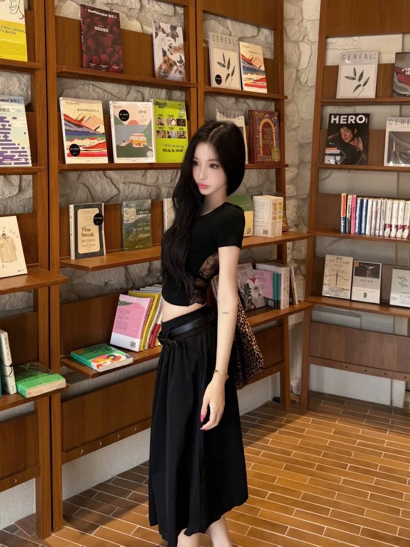 Black Lace Splice Backless Short Sleeve T-Shirt Women Summer Sexy Set High Waist A-Line Skirt Elegant Two-Piece Set
Black Lace Splice Backless Short Sleeve T-Shirt Women Summer Sexy Set High Waist A-Line Skirt Elegant Two-Piece Set