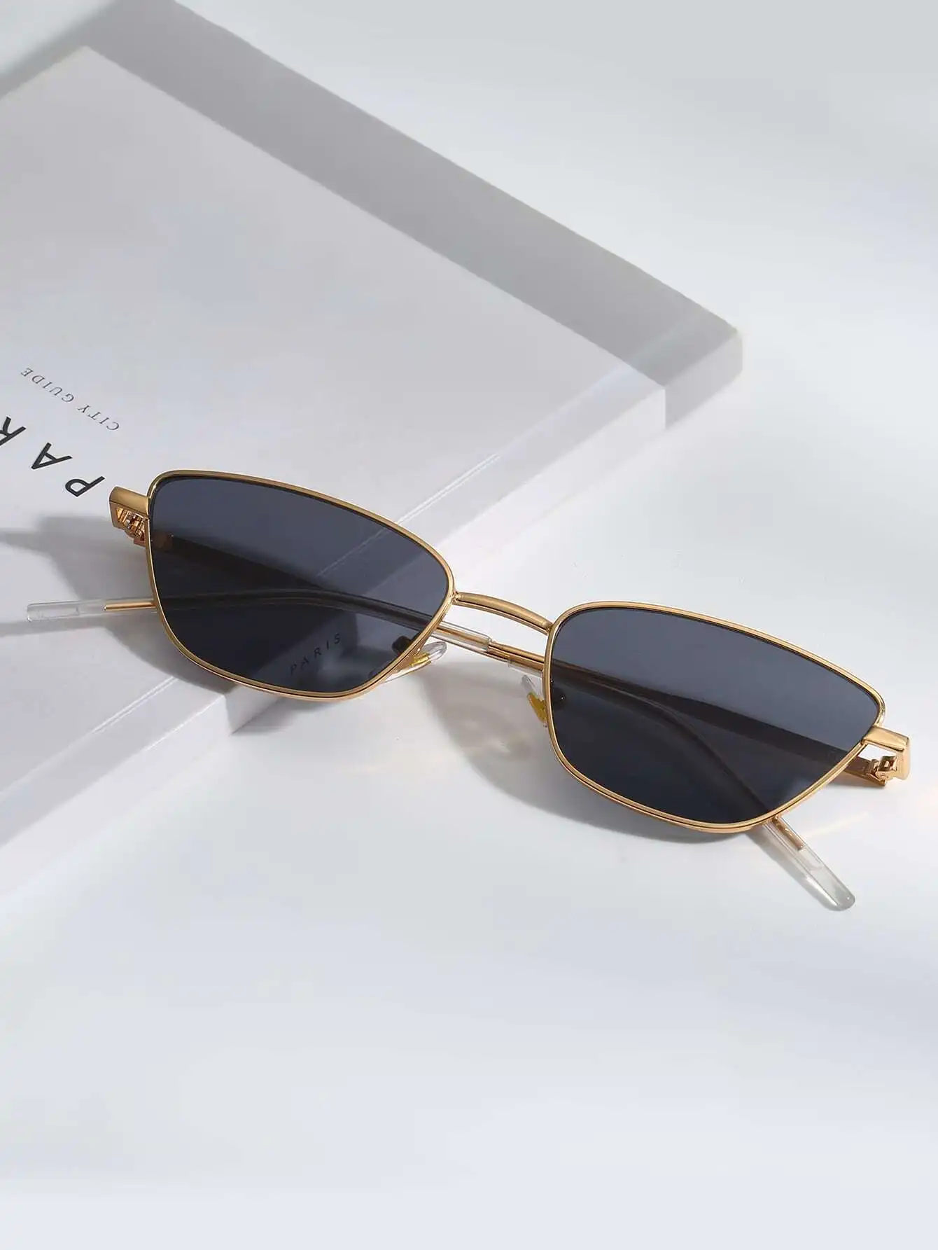 Gold Metal Frame Geometric Sunglasses for Women - UV400 Protection
Gold Metal Frame Geometric Sunglasses for Women - UV400 Protection