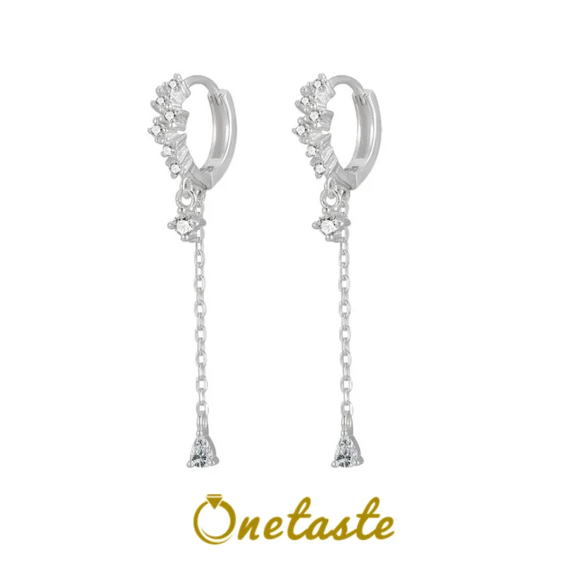 925 Sterling Silver Cubic Zirconia Huggie Hoop Earrings Women Chain Tassels Lightweight Dainty Dangle Earring Daily Wearing Gift
925 Sterling Silver Cubic Zirconia Huggie Hoop Earrings Women Chain Tassels Lightweight Dainty Dangle Earring Daily Wearing Gift