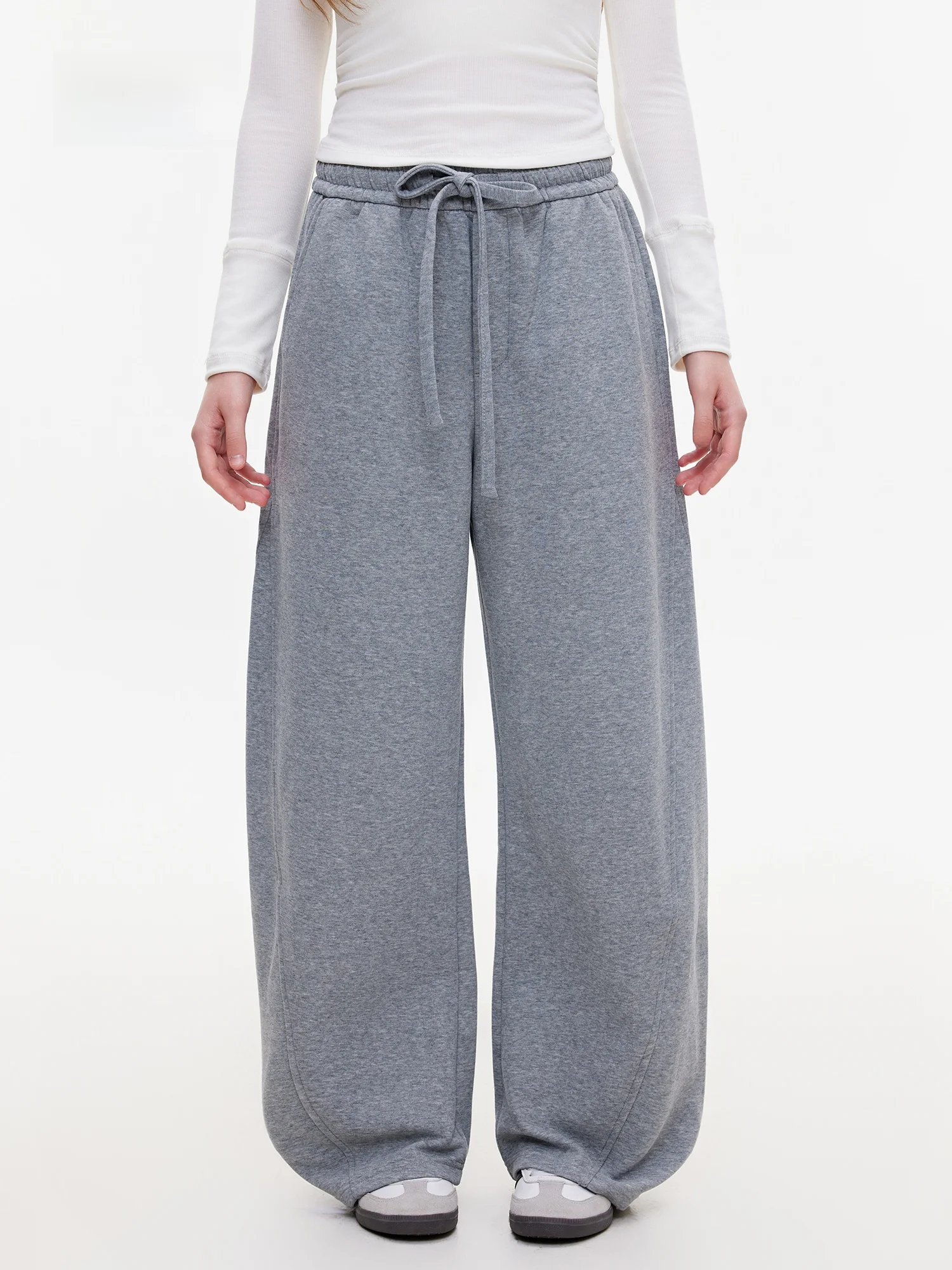 Azmi Simple High-End Wide Leg Casual Pants Women's Spring Autumn Loose Slimming Sportswear Trousers Knife Pants
Azmi Simple High-End Wide Leg Casual Pants Women's Spring Autumn Loose Slimming Sportswear Trousers Knife Pants
