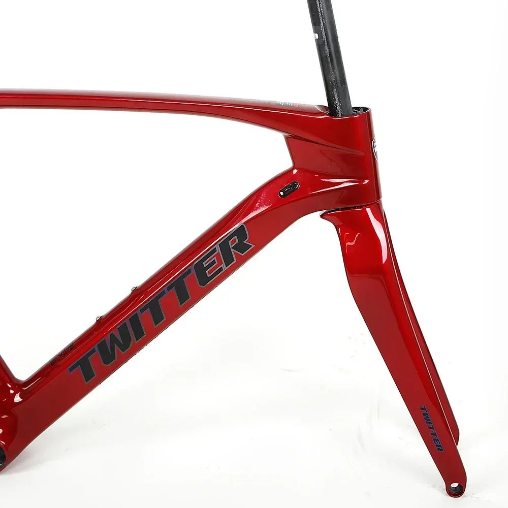Велосипед TWITTER V3 Breaking Wind Racing с шинами 40C, дисковыми тормозами Flat Mount, сквозной осью 12*142 мм и рамой из карбона T900 для гравийных дорог
Велосипед TWITTER V3 Breaking Wind Racing с шинами 40C, дисковыми тормозами Flat Mount, сквозной осью 12*142 мм и рамой из карбона T900 для гравийных дорог