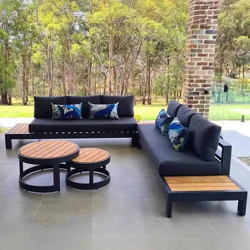 Modern Courtyard Garden Sofa Set with Rattan and Metal Frame Weather Resistant Outdoor Furniture
Modern Courtyard Garden Sofa Set with Rattan and Metal Frame Weather Resistant Outdoor Furniture