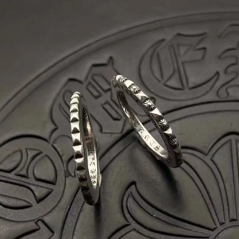 S925 sterling silver ring, rivet splicing, fine ring, cross, retro non-fading cross-border medieval men's ring.
S925 sterling silver ring, rivet splicing, fine ring, cross, retro non-fading cross-border medieval men's ring.