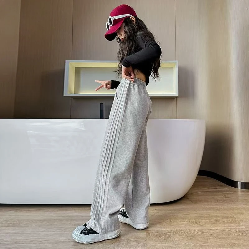 2025 New Girls Plus Size Casual Loose Straight Extra Long Sweatpants Spring Autumn Kids Trousers
2025 New Girls Plus Size Casual Loose Straight Extra Long Sweatpants Spring Autumn Kids Trousers