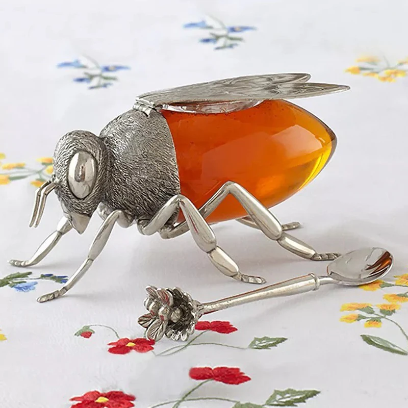 Luxurious Bee Honey Pot Honey Storage Jar Decorative Ornament Bee Jar Transparent Seasoning Jar Kitchen Spice Jar With Spoon
Luxurious Bee Honey Pot Honey Storage Jar Decorative Ornament Bee Jar Transparent Seasoning Jar Kitchen Spice Jar With Spoon
