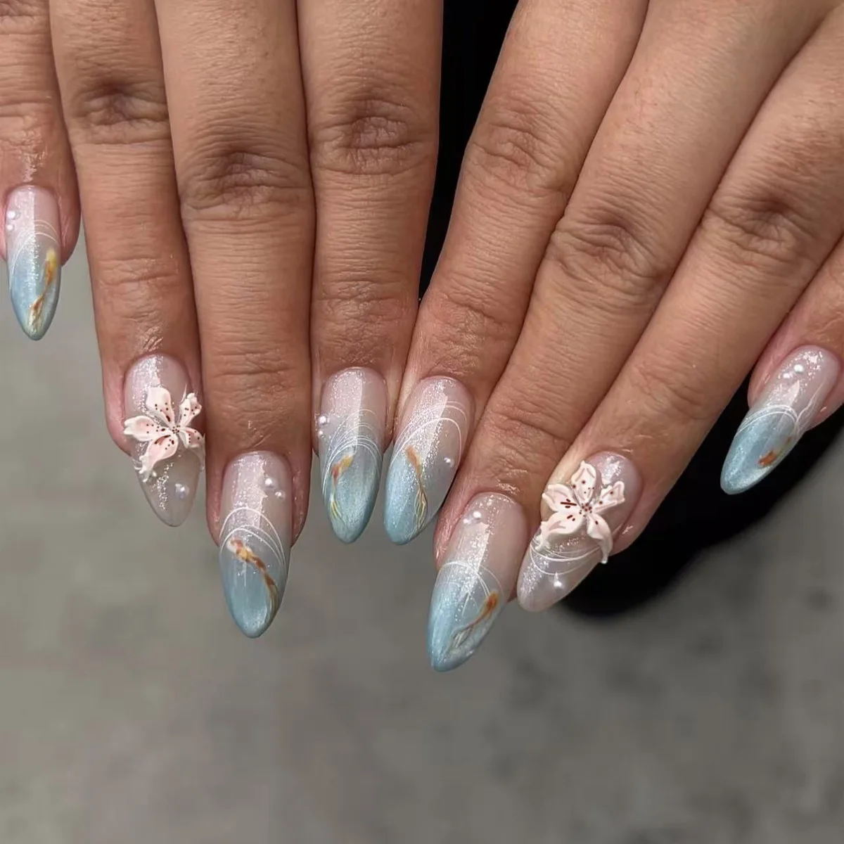 24pcs Flower Design Press on Nails Wearable Summer Blue Wave Gradient Almond Fake Nail Art Pearl Cat's Eye Long False Nails Sets
24pcs Flower Design Press on Nails Wearable Summer Blue Wave Gradient Almond Fake Nail Art Pearl Cat's Eye Long False Nails Sets