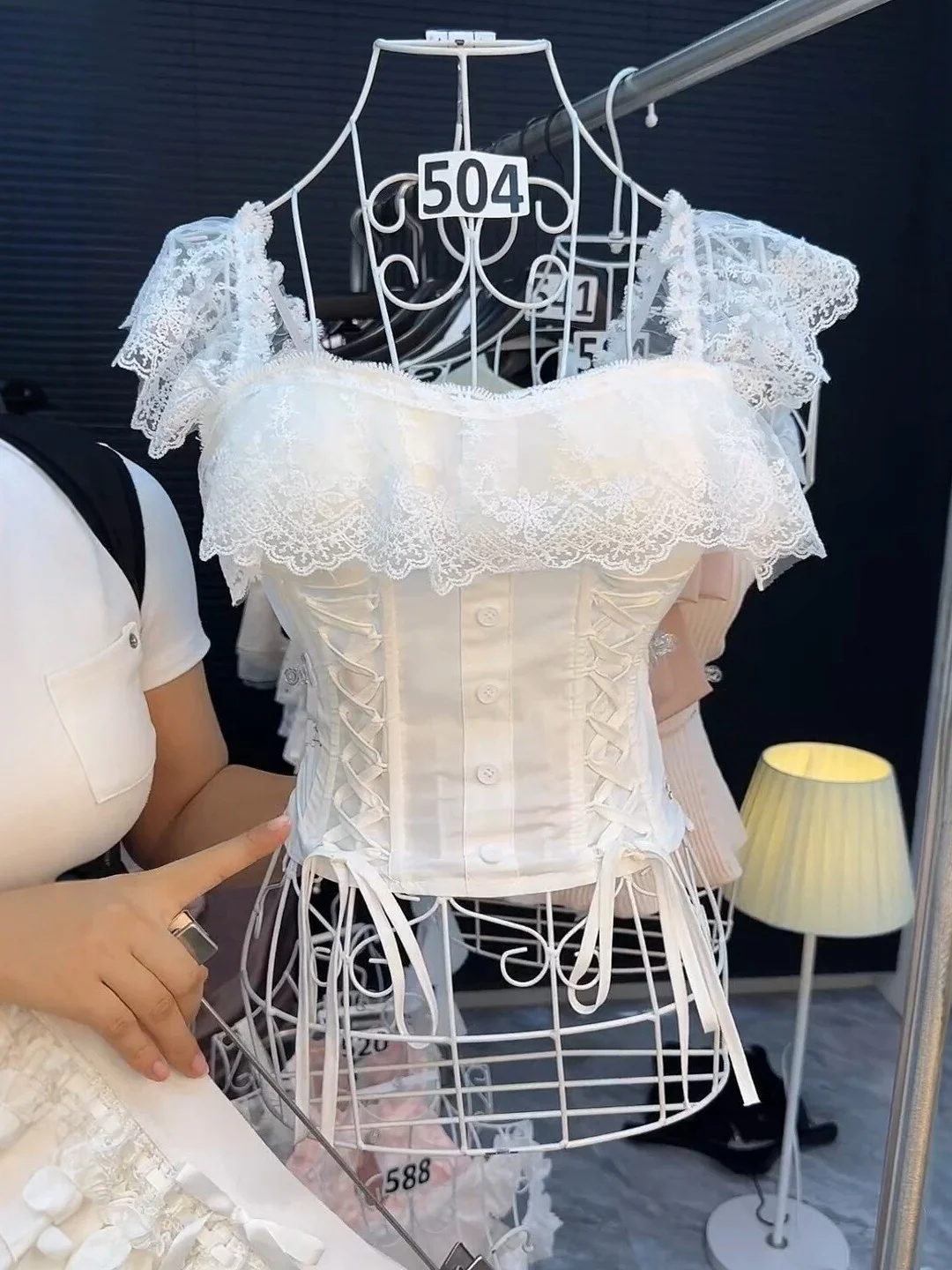 Sweet Style Lace Splice Fishbone Waist Tie Strap Vest Women's Summer New White Strap Sweet Spicy Girl Top Sexy Style Short Le...
Sweet Style Lace Splice Fishbone Waist Tie Strap Vest Women's Summer New White Strap Sweet Spicy Girl Top Sexy Style Short Le...