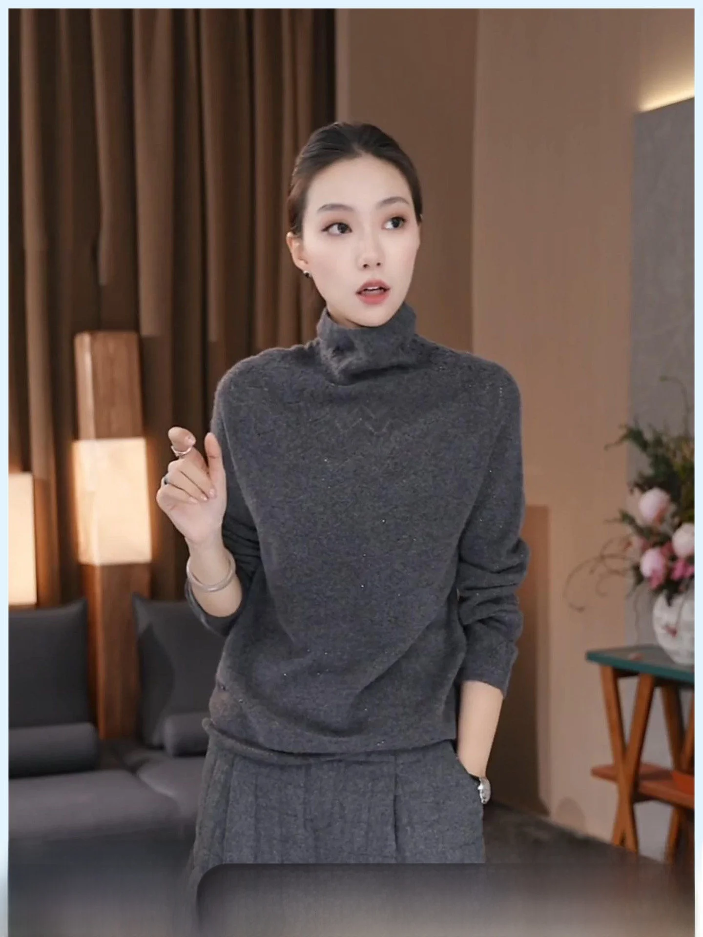 Loose Long Sleeve Knitted Wool Sweater Women's Casual Style Half High Collar Warmly Cozy Cashmere Hooked Flower Design Winter...
Loose Long Sleeve Knitted Wool Sweater Women's Casual Style Half High Collar Warmly Cozy Cashmere Hooked Flower Design Winter...