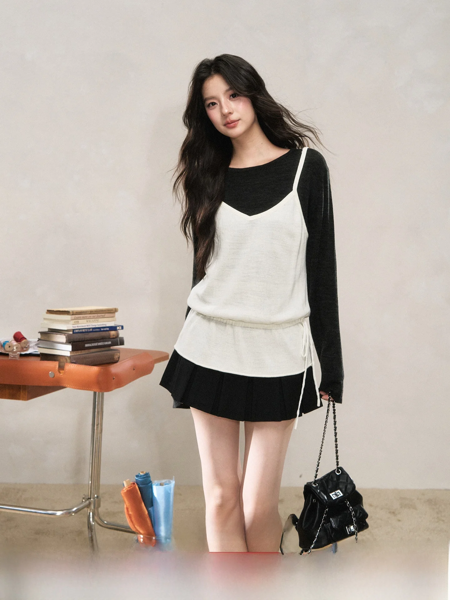 Комплект: Женский свитер-жилет Slim Fit и универсальная повседневная дышащая верхняя одежда в корейском стиле, осень 2025
Комплект: Женский свитер-жилет Slim Fit и универсальная повседневная дышащая верхняя одежда в корейском стиле, осень 2025