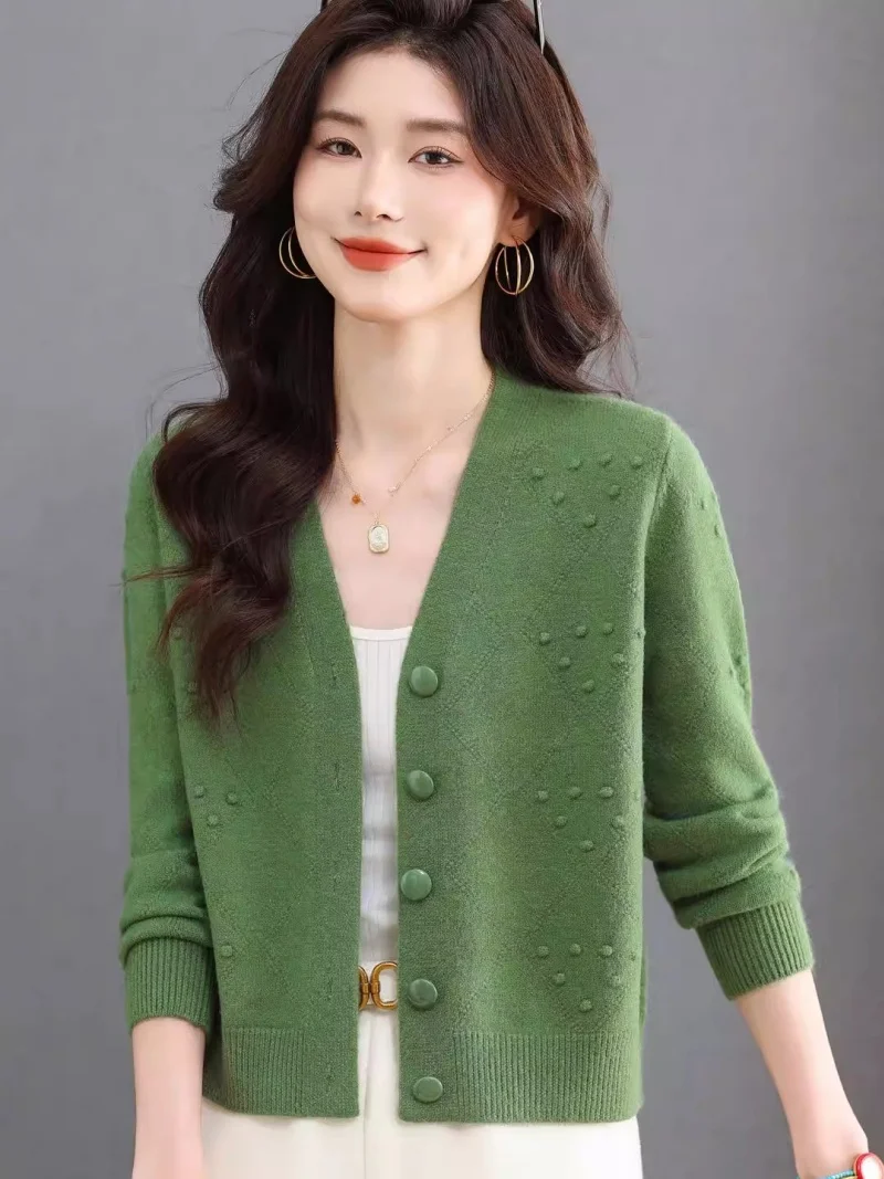 V-Neck Knitted Cardigan For Women 2026 Spring And Autumn New Style, Loose Stylish And Versatile Short Sweater Jacket Top j435
V-Neck Knitted Cardigan For Women 2026 Spring And Autumn New Style, Loose Stylish And Versatile Short Sweater Jacket Top j435