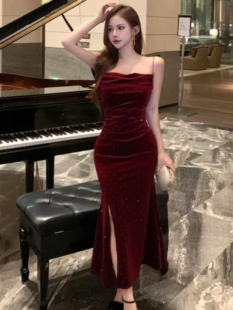 Vintage Dot Velvet Womens Dresses Sexy Spaghetti Strap Bodycon Evening Party Mermaid Dress Elegant Gown Female Split Vestidos
Vintage Dot Velvet Womens Dresses Sexy Spaghetti Strap Bodycon Evening Party Mermaid Dress Elegant Gown Female Split Vestidos