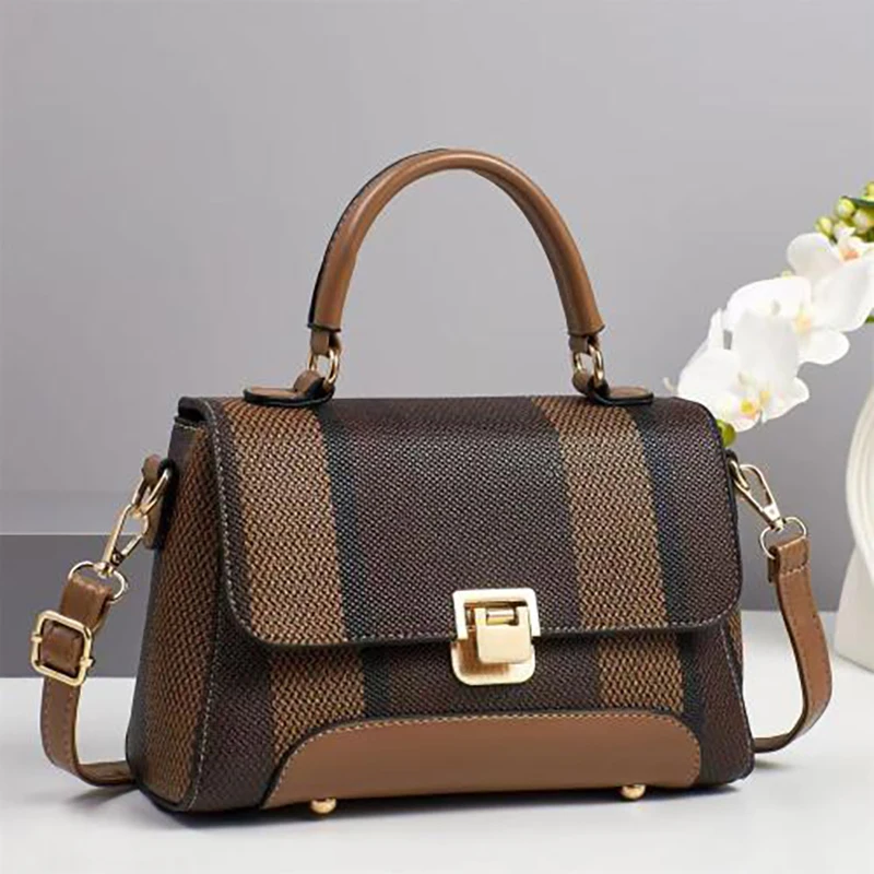 New Splicing Fashionable Handbag Canvas Texture Luxury Shoulder Bag Versatile Commute Crossbody Bag Large Capacity Handbag
New Splicing Fashionable Handbag Canvas Texture Luxury Shoulder Bag Versatile Commute Crossbody Bag Large Capacity Handbag
