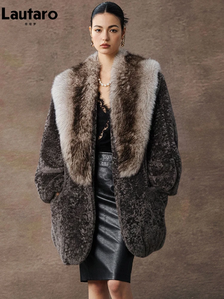Lautaro Autumn Winter Thick Warm Faux Fur Coat Women Shawl Collar Raglan Sleeve Elegant Luxury Chic Fluffy Cardigan Jacket 2026
Lautaro Autumn Winter Thick Warm Faux Fur Coat Women Shawl Collar Raglan Sleeve Elegant Luxury Chic Fluffy Cardigan Jacket 2026