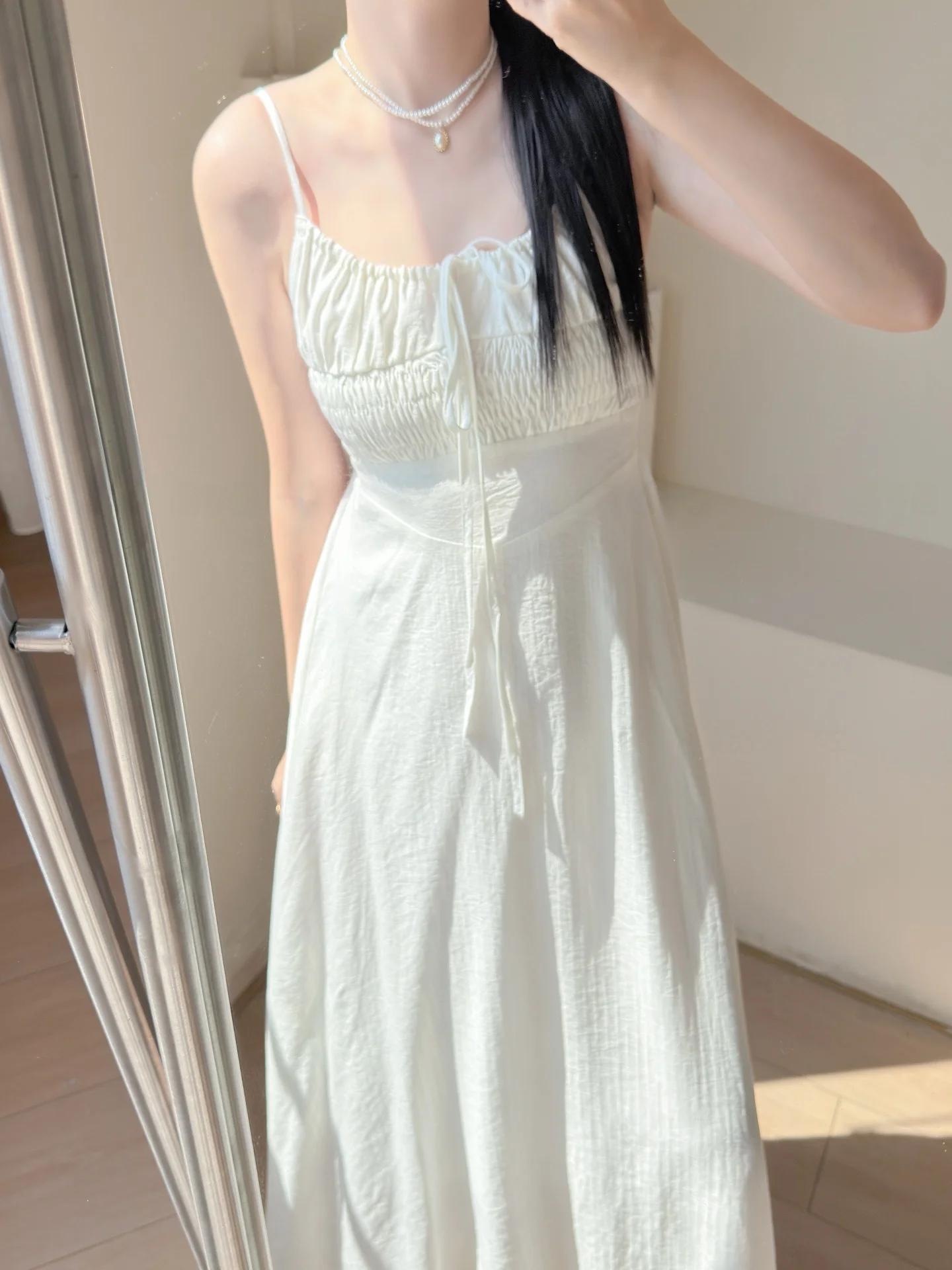 Elegant White Strapless Dress Women's Waist-Cinching Holiday Midi Skirt Sexy Pure Desire Style French Style Polyester Fiber
Elegant White Strapless Dress Women's Waist-Cinching Holiday Midi Skirt Sexy Pure Desire Style French Style Polyester Fiber