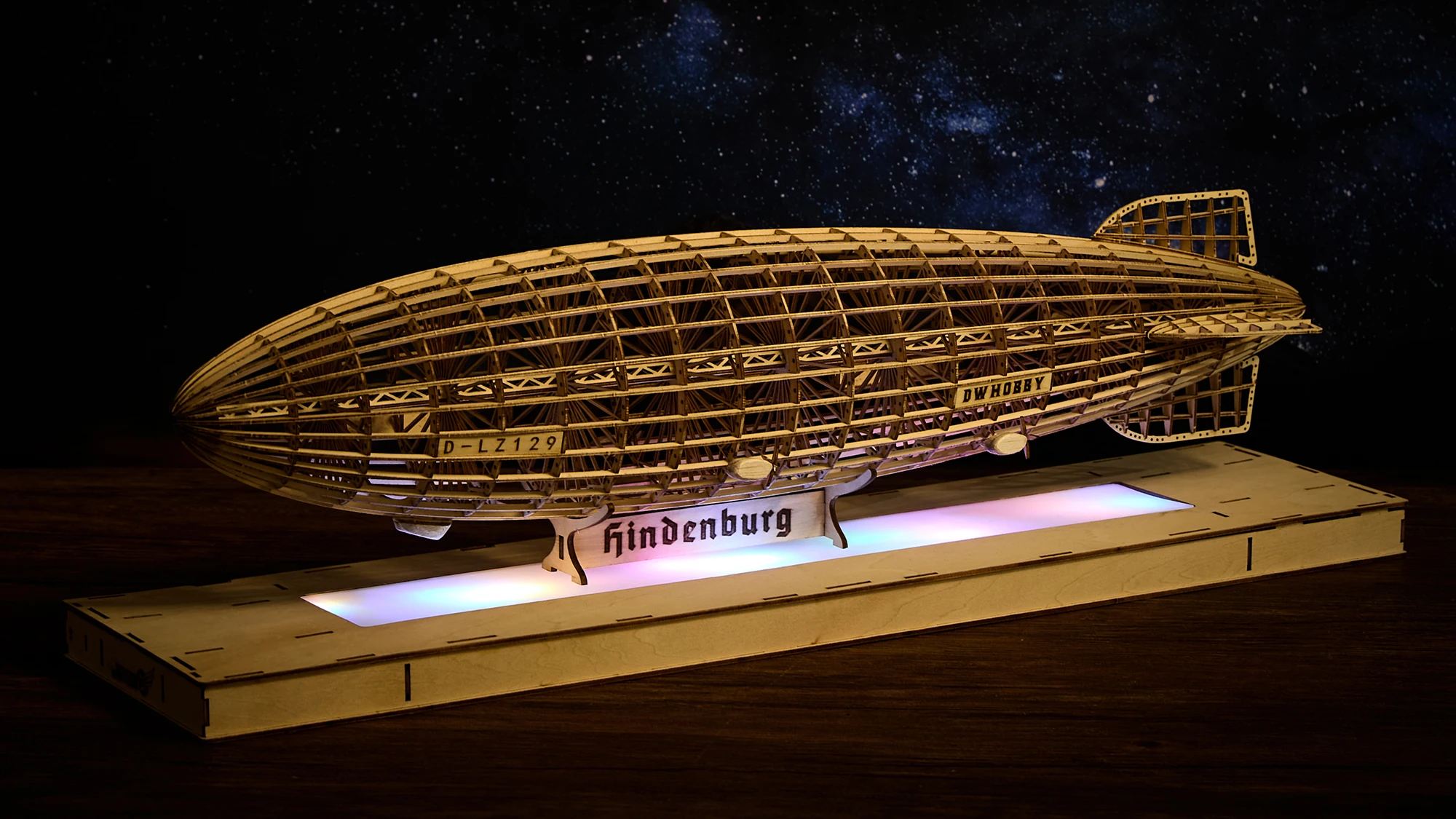 Деревянная модель дирижабля AEORC 3D Puzzle LZ-129 Hindenburg в масштабе 1:453, с деревянным кейсом и акриловым световым коробом, конструктор для коллекционеров
Деревянная модель дирижабля AEORC 3D Puzzle LZ-129 Hindenburg в масштабе 1:453, с деревянным кейсом и акриловым световым коробом, конструктор для коллекционеров