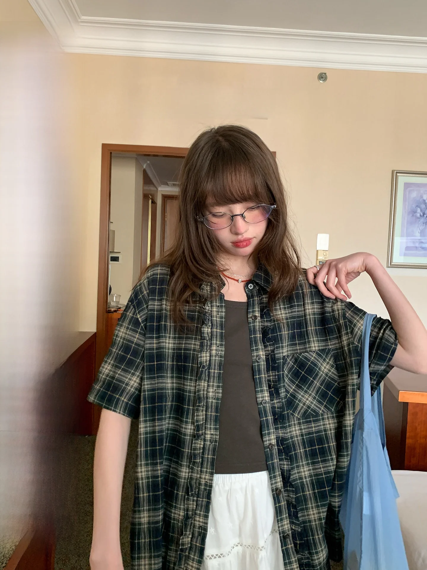 RAINY Vintage Plaid irt Women Loose ort Sve Turn-down Collar Floral Top Thin Summer Faion Ladies' irt
RAINY Vintage Plaid irt Women Loose ort Sve Turn-down Collar Floral Top Thin Summer Faion Ladies' irt