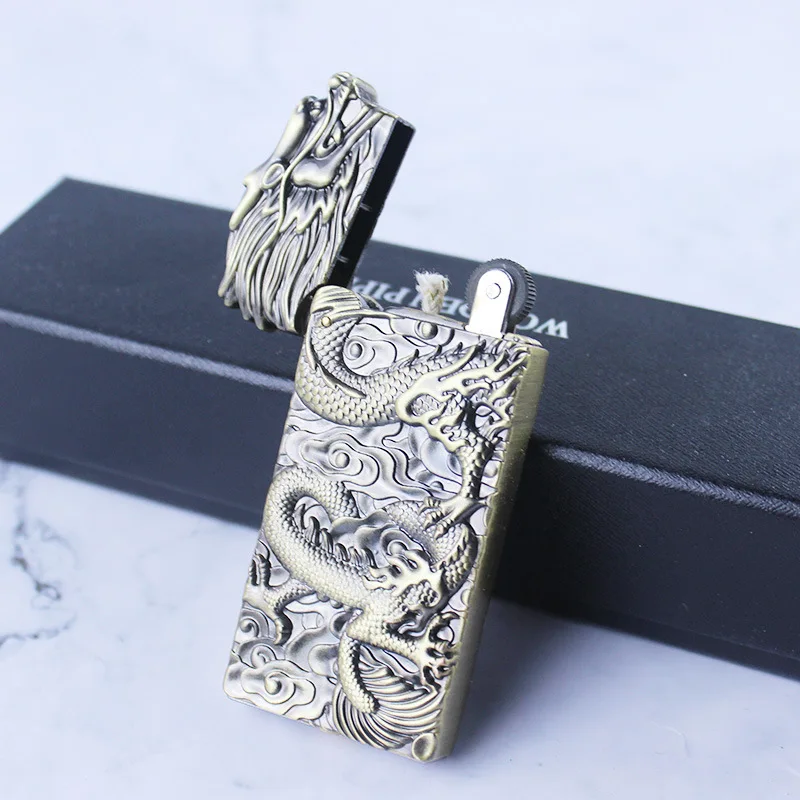 2026 Creative Embossed Chinese Dragon Kerosiene Lighter Double-sided Engraved Metal Thin Grinding Wheel Popular Lighter
2026 Creative Embossed Chinese Dragon Kerosiene Lighter Double-sided Engraved Metal Thin Grinding Wheel Popular Lighter