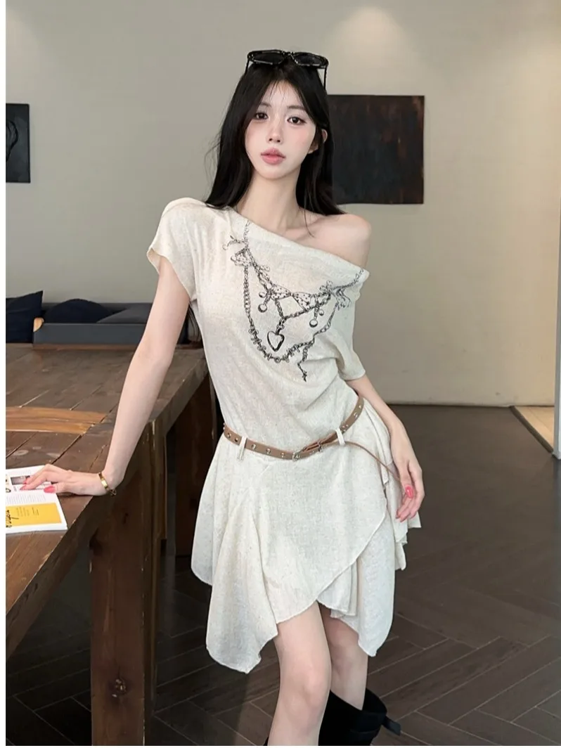 Spicy Girl Style Asymmetrical Shoulder Print Dress Women Summer 2026 Waist Cinched Slimming Short Skirt with Belt
Spicy Girl Style Asymmetrical Shoulder Print Dress Women Summer 2026 Waist Cinched Slimming Short Skirt with Belt