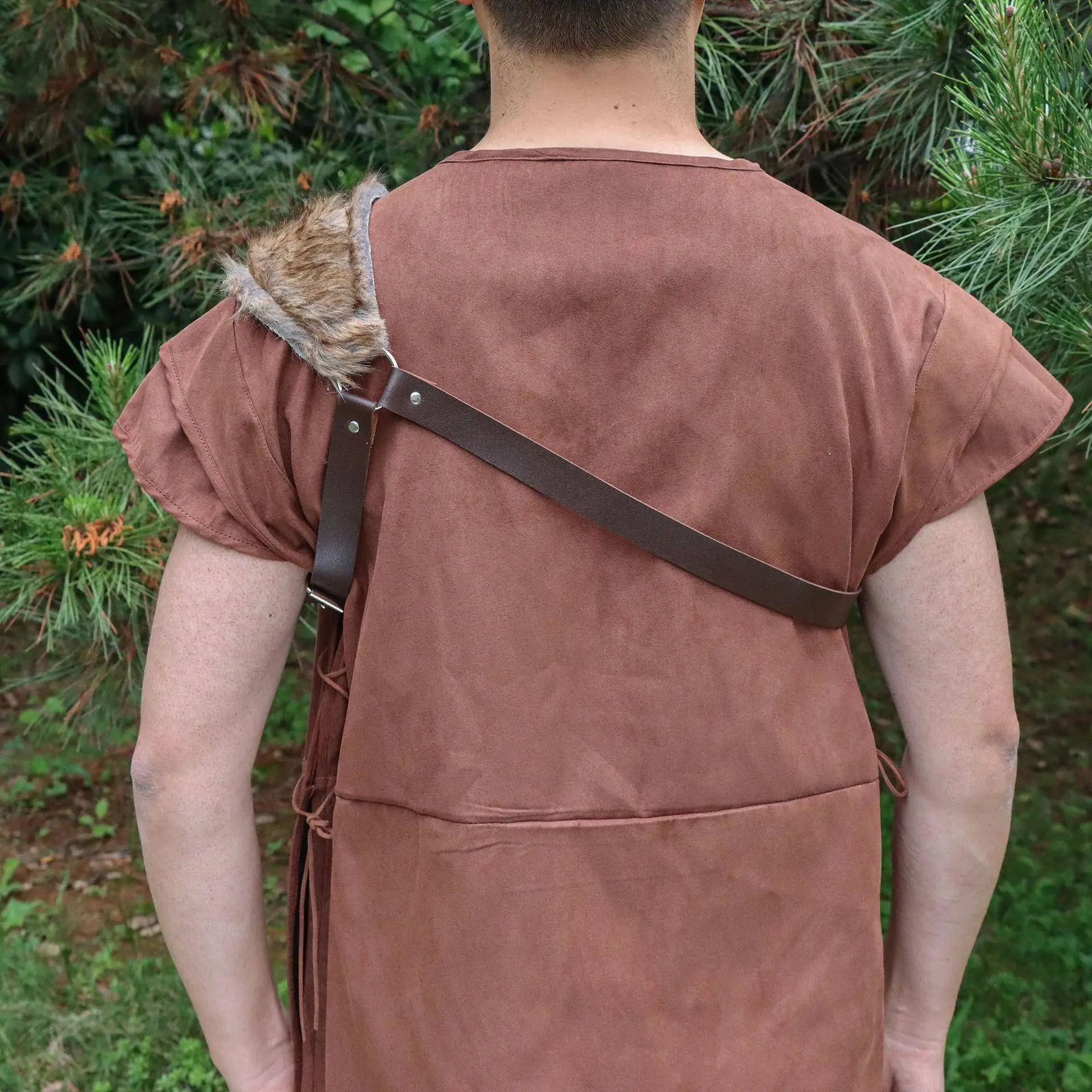 Men's Medieval Viking Fur Shoulder Shawl Artificial Leather Single Shoulder Shawl Protective Pad Shawl for Cross-border Live ...
Men's Medieval Viking Fur Shoulder Shawl Artificial Leather Single Shoulder Shawl Protective Pad Shawl for Cross-border Live ...