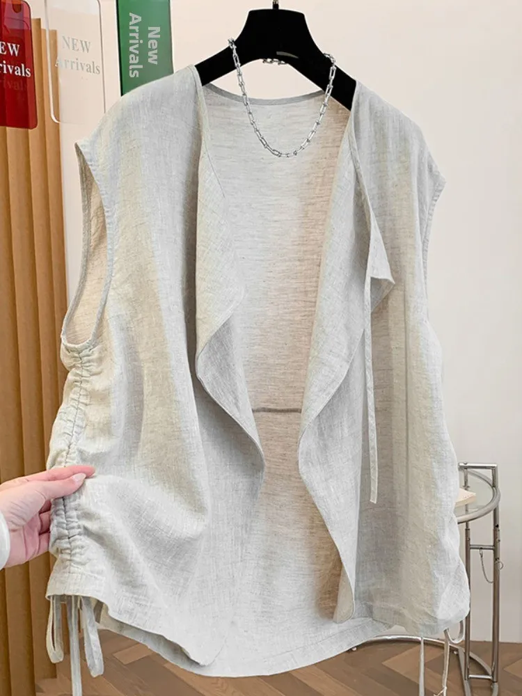 Elegant Cotton Linen Sleeveless Shirt Vest Women's Summer Outerwear Vintage Style Linen Shoulder Pad Vest Top Loose Fit V-Neck
Elegant Cotton Linen Sleeveless Shirt Vest Women's Summer Outerwear Vintage Style Linen Shoulder Pad Vest Top Loose Fit V-Neck