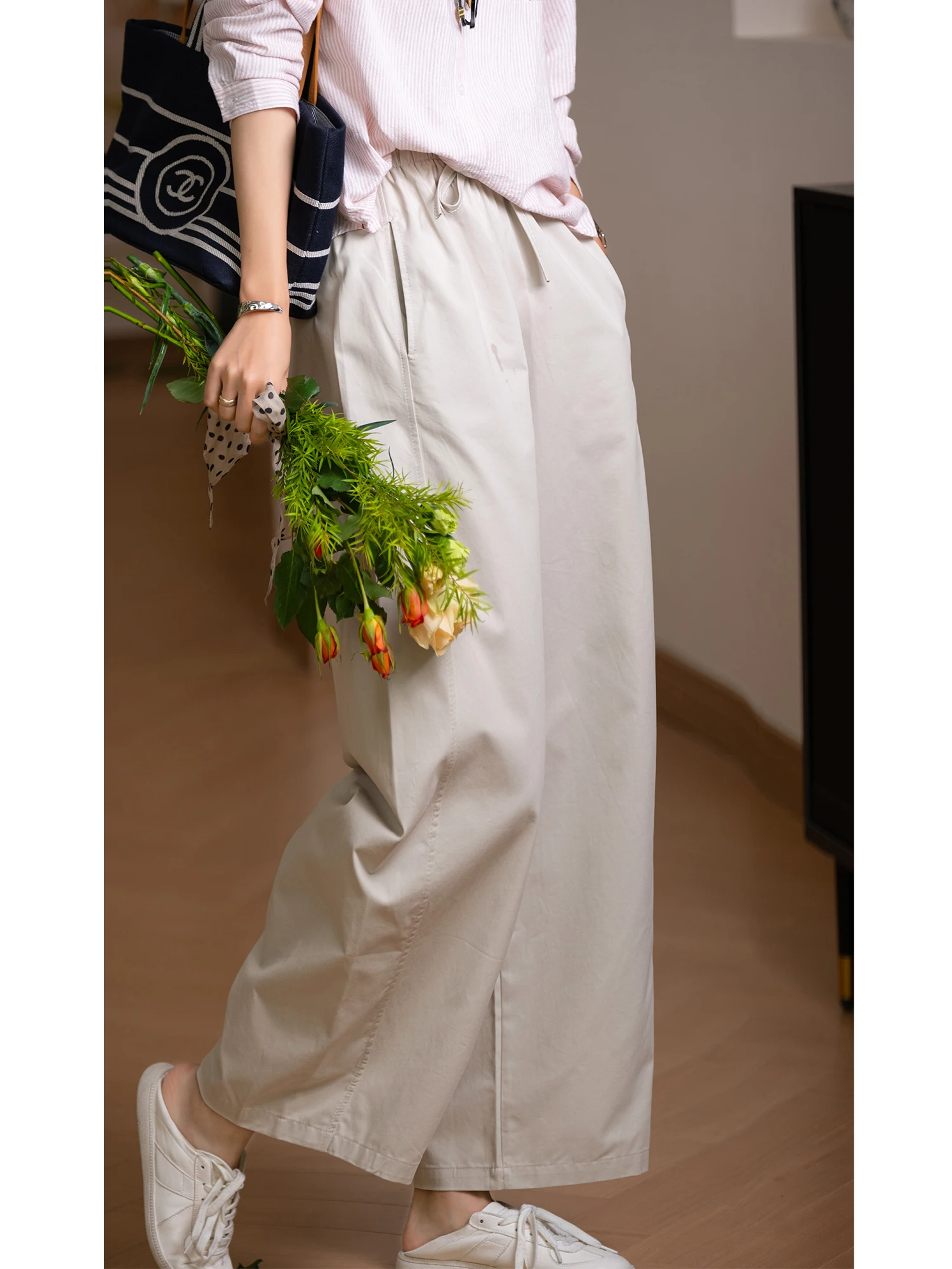 Casual Cotton Drawstring Waist Slim Fit Straight Leg Nine-Tenths Elastic Waist Leisure Pants Women's Loose Fit Daily Wear
Casual Cotton Drawstring Waist Slim Fit Straight Leg Nine-Tenths Elastic Waist Leisure Pants Women's Loose Fit Daily Wear