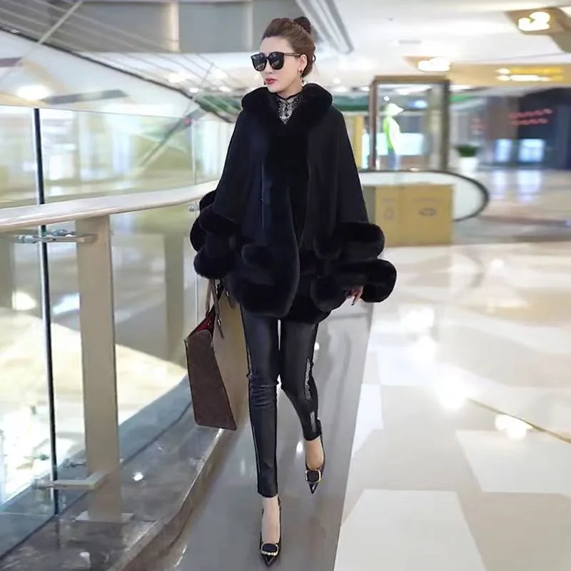 Женское осенне-зимнее вязаное пальто-свитер с меховым воротником, двухслойное, с рукавами «летучая мышь», теплое, уютное, модное, верхняя одежда
Женское осенне-зимнее вязаное пальто-свитер с меховым воротником, двухслойное, с рукавами «летучая мышь», теплое, уютное, модное, верхняя одежда