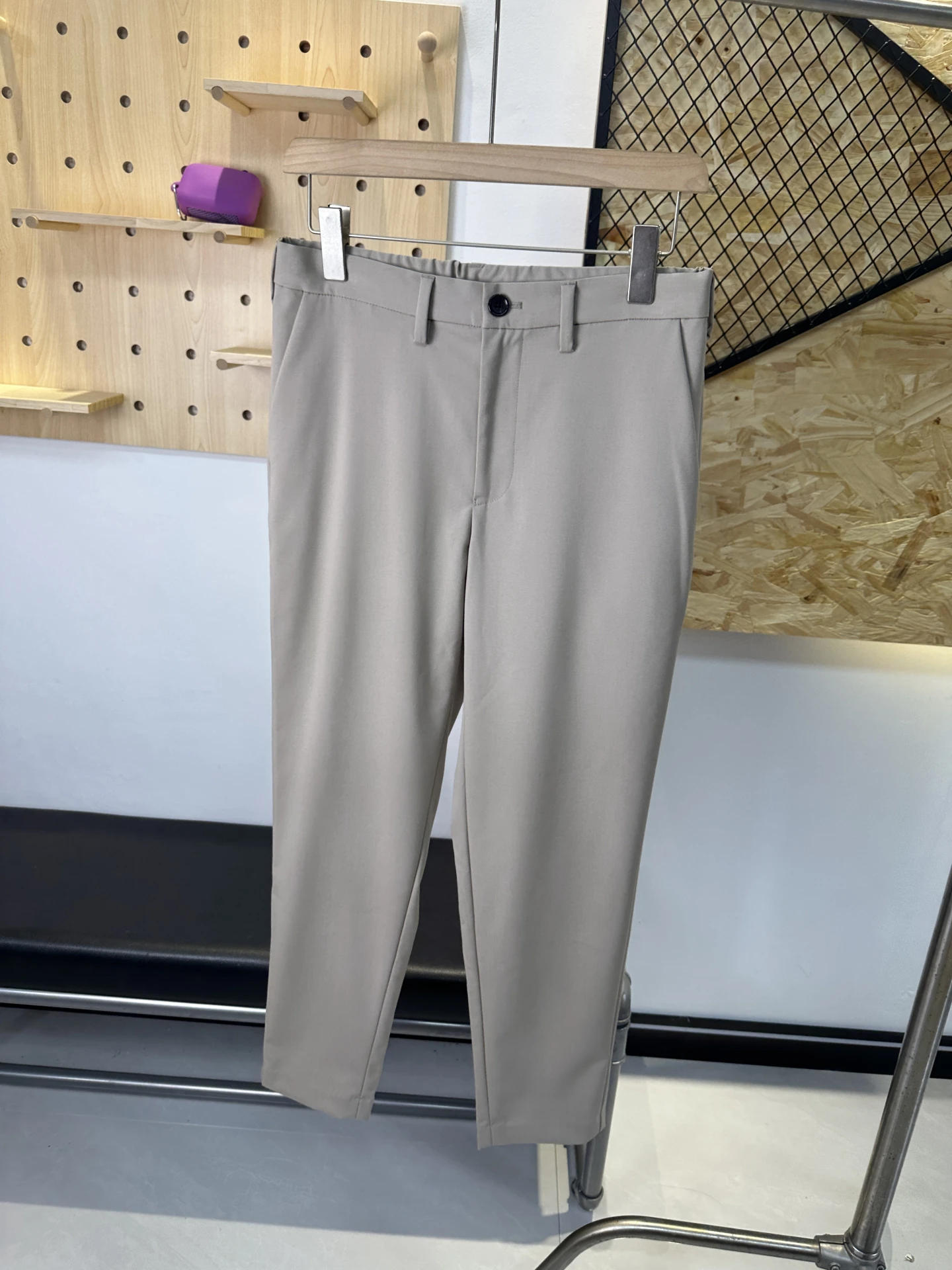 Мужские повседневные брюки Busin: дышащие, удобные, прямые, из смесового хлопка и полиэстера, летние, модные, со средней посадкой, на молнии
Мужские повседневные брюки Busin: дышащие, удобные, прямые, из смесового хлопка и полиэстера, летние, модные, со средней посадкой, на молнии