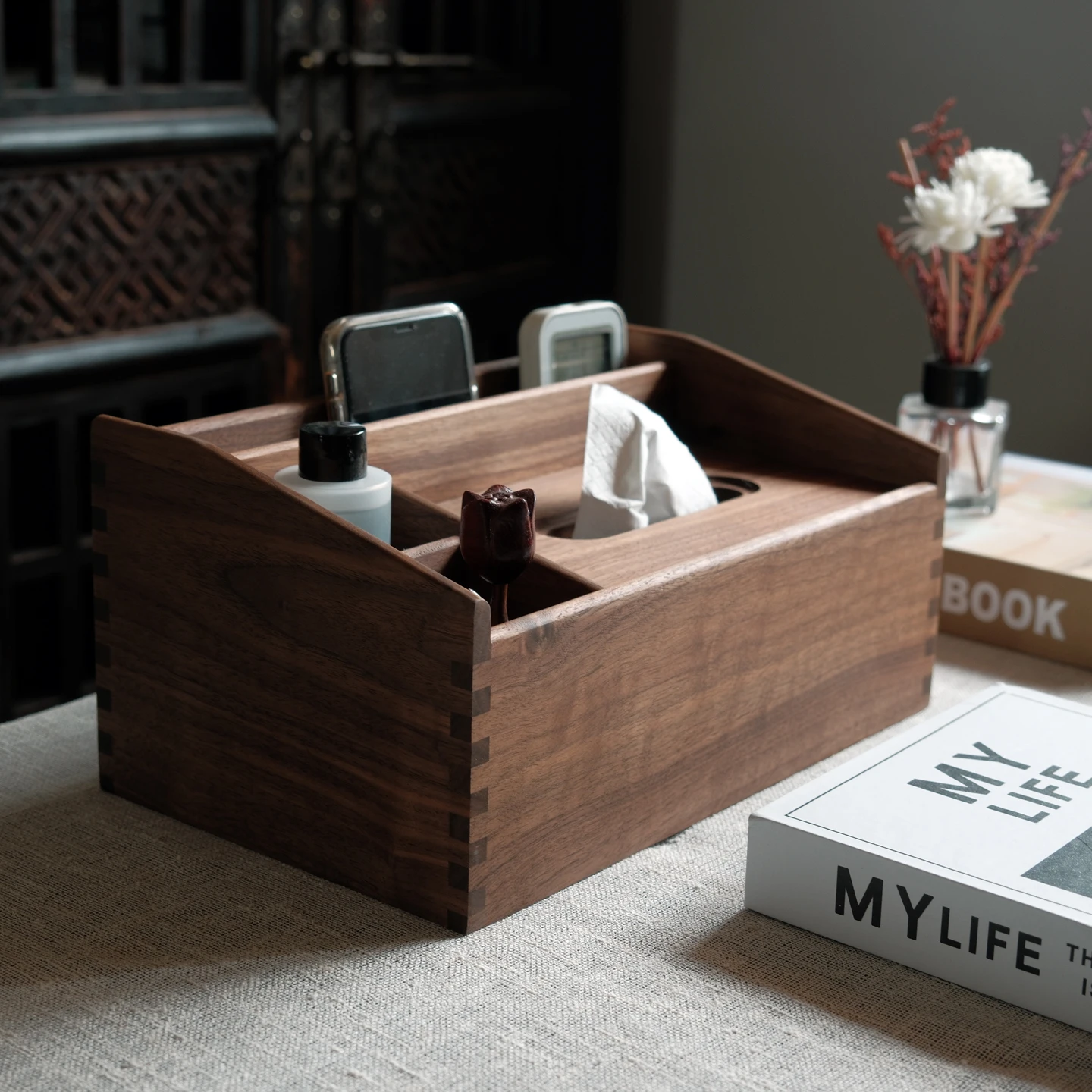 Bla Walnut Wooden Multi-Functional Home Use Tissue Box Desktop Remote Control Tea Table Tissue Box Miscellaneous Storage Box
Bla Walnut Wooden Multi-Functional Home Use Tissue Box Desktop Remote Control Tea Table Tissue Box Miscellaneous Storage Box