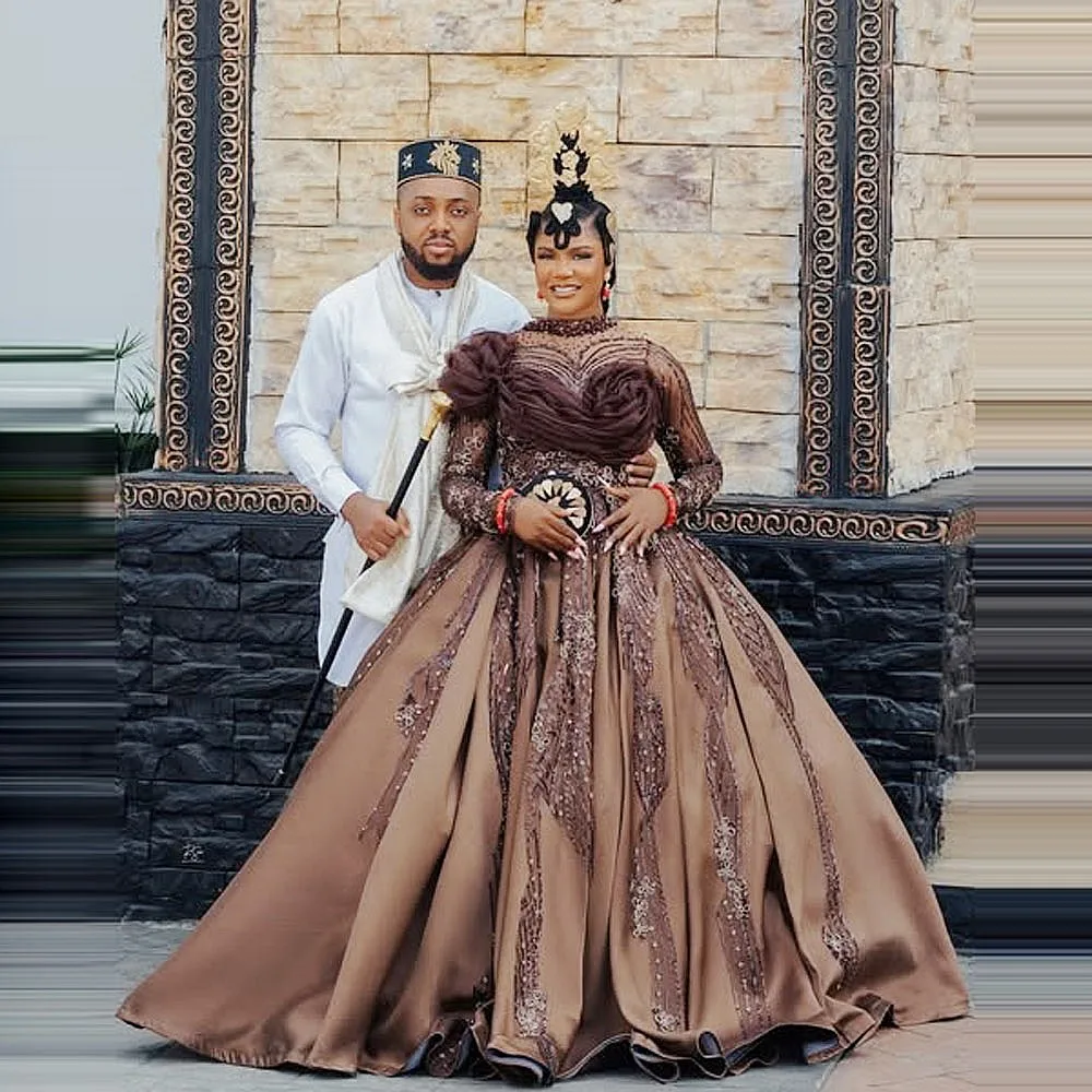 Ball Gown Gorgeous Evening Dresses High Neck Long Sleeves Lace Appliques Sequins Wedding Reception Dress
Ball Gown Gorgeous Evening Dresses High Neck Long Sleeves Lace Appliques Sequins Wedding Reception Dress