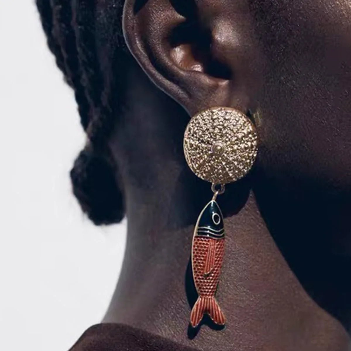 ZAA Vintage Metal Fish-shaped Animals Drop Earrings for Women Fashion Jewelry Gifts
ZAA Vintage Metal Fish-shaped Animals Drop Earrings for Women Fashion Jewelry Gifts
