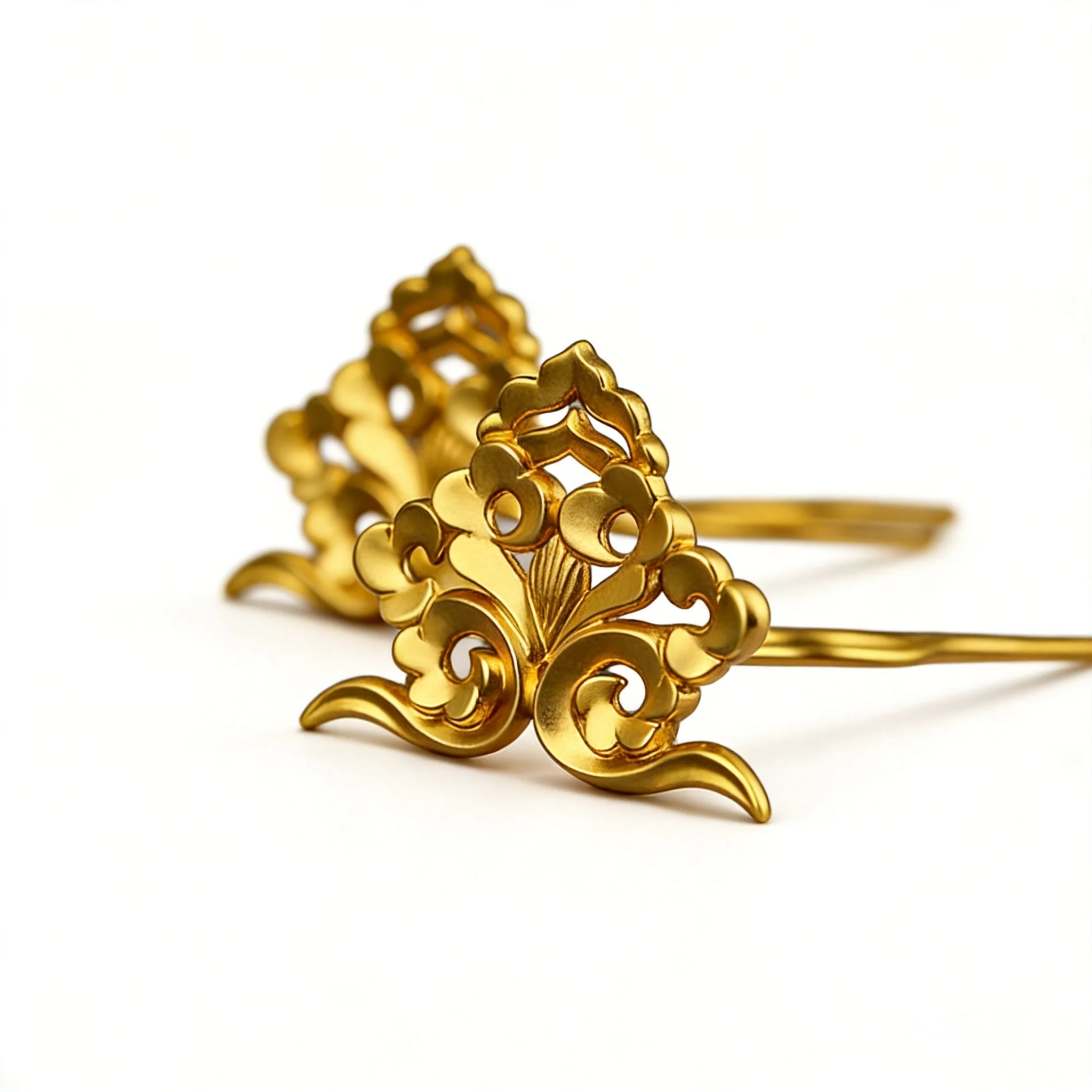 Chinese Style Tang Dynasty Auspicious Cloud Pattern Gold Plated Copper U Shaped Hairpin Good Luck Blessing Vintage Hair Jewelry
Chinese Style Tang Dynasty Auspicious Cloud Pattern Gold Plated Copper U Shaped Hairpin Good Luck Blessing Vintage Hair Jewelry