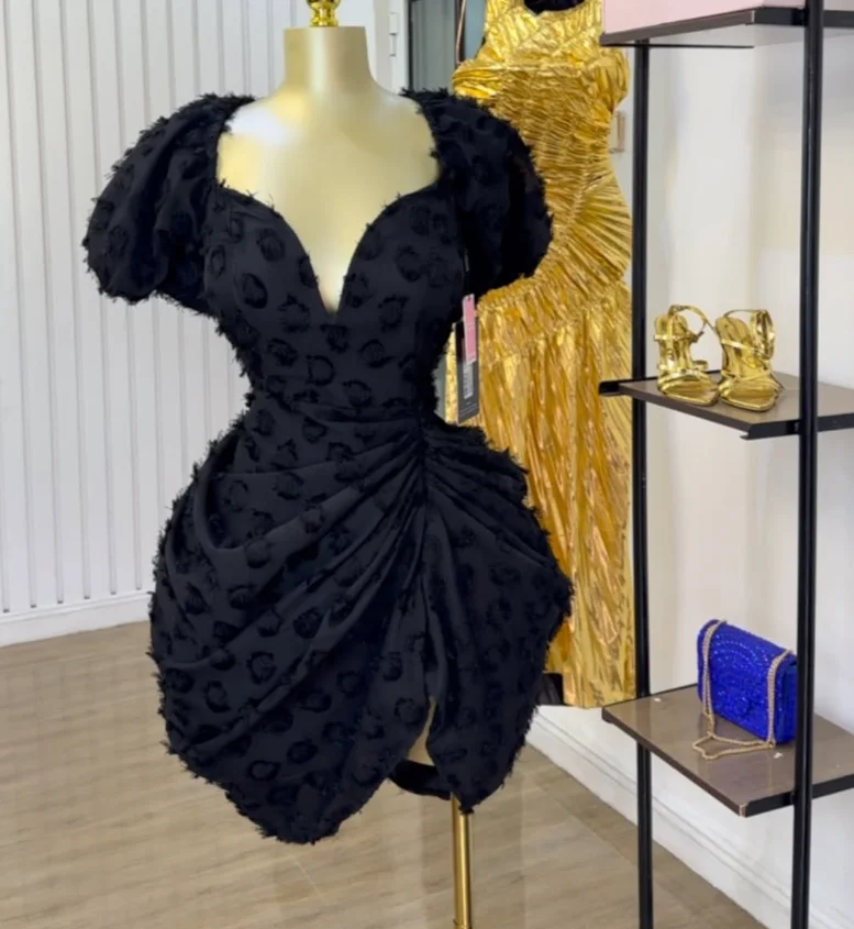 Summer Sexy V-Neck Bubble Sleeves High Waist Slimming Short Pleated Dress for Women Elegant and Sexy High Waist Slim Fit Dress
Summer Sexy V-Neck Bubble Sleeves High Waist Slimming Short Pleated Dress for Women Elegant and Sexy High Waist Slim Fit Dress