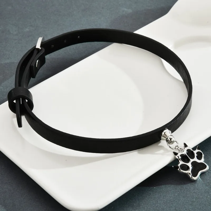 Rebellious puppy collar, female neck strap, cat paw genuine leather rivet necklace, punk necklace
Rebellious puppy collar, female neck strap, cat paw genuine leather rivet necklace, punk necklace