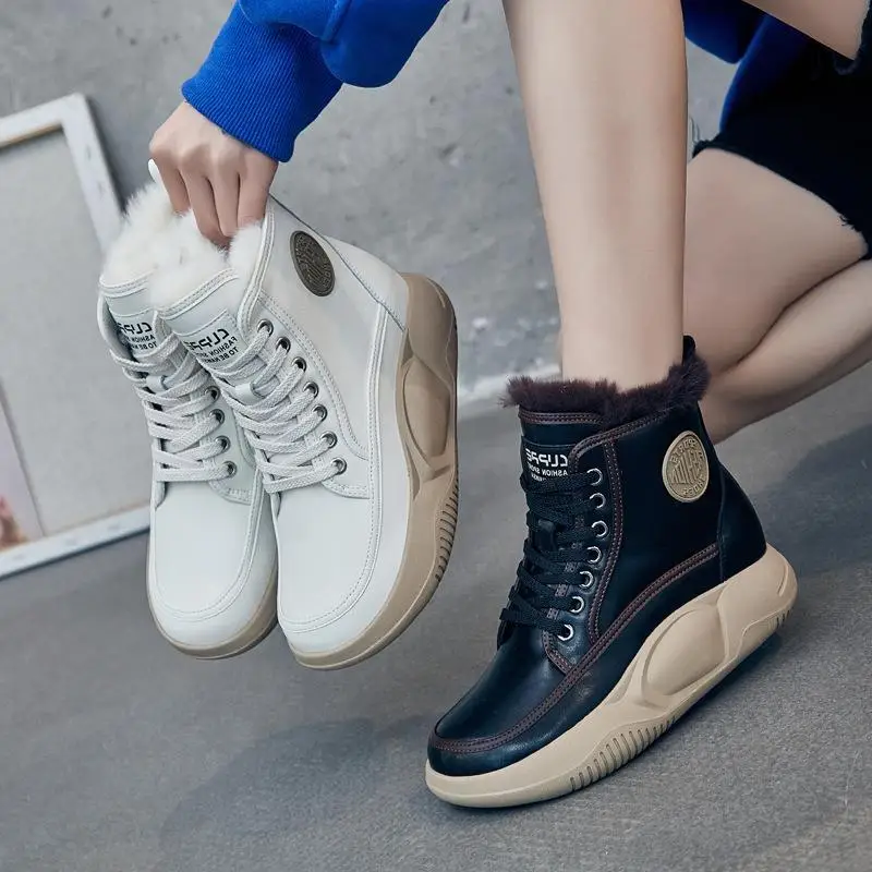 Warm Fleece Lined Mid-Calf Thick Heel Women's Boots Rabbit Fur Mouth Cotton Shoes Fashionable Snow Boots Winter Footwear
Warm Fleece Lined Mid-Calf Thick Heel Women's Boots Rabbit Fur Mouth Cotton Shoes Fashionable Snow Boots Winter Footwear
