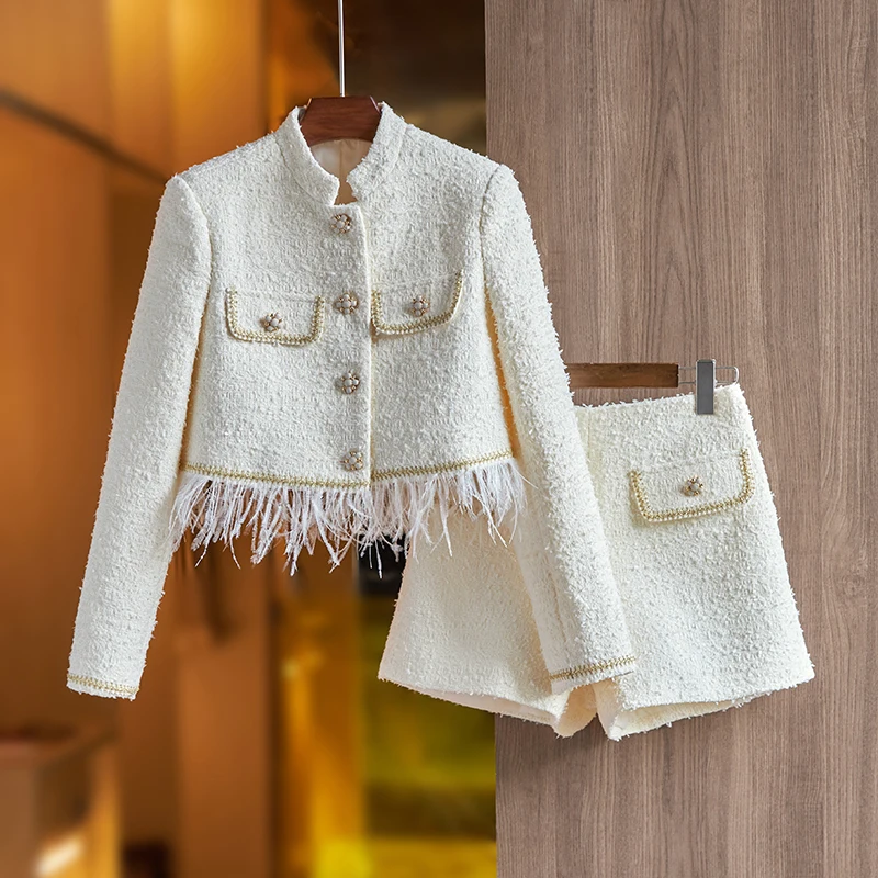Luxury Winter Thick Fabric Beige Color Feather Patchwork Jacket Shorts 2 Piecee Set Slim Street Suits
Luxury Winter Thick Fabric Beige Color Feather Patchwork Jacket Shorts 2 Piecee Set Slim Street Suits