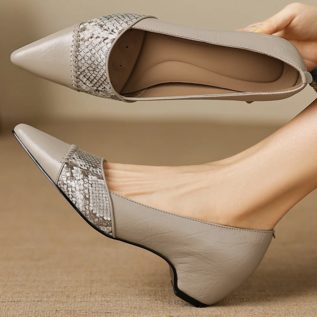 danxuefei women's sheepskin mix color patchwork slip-on pumps pointed toe elegant ladies OL style 5cm wedge med heel dress shoes
danxuefei women's sheepskin mix color patchwork slip-on pumps pointed toe elegant ladies OL style 5cm wedge med heel dress shoes