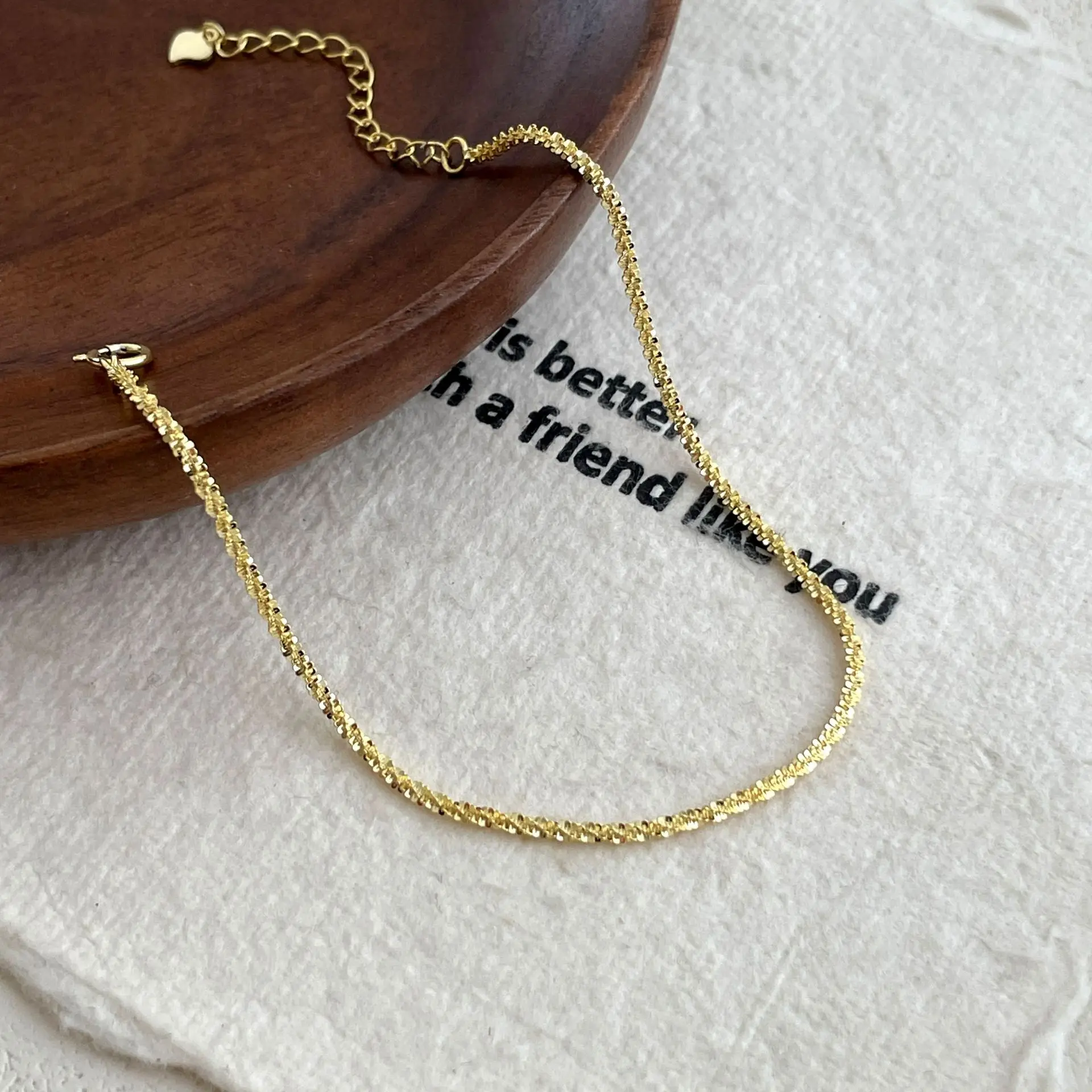 Korean S925 Sterling Silver Retro Bracelet, Sparkling Plain Chain, Light Luxury Style Jewelry
Korean S925 Sterling Silver Retro Bracelet, Sparkling Plain Chain, Light Luxury Style Jewelry